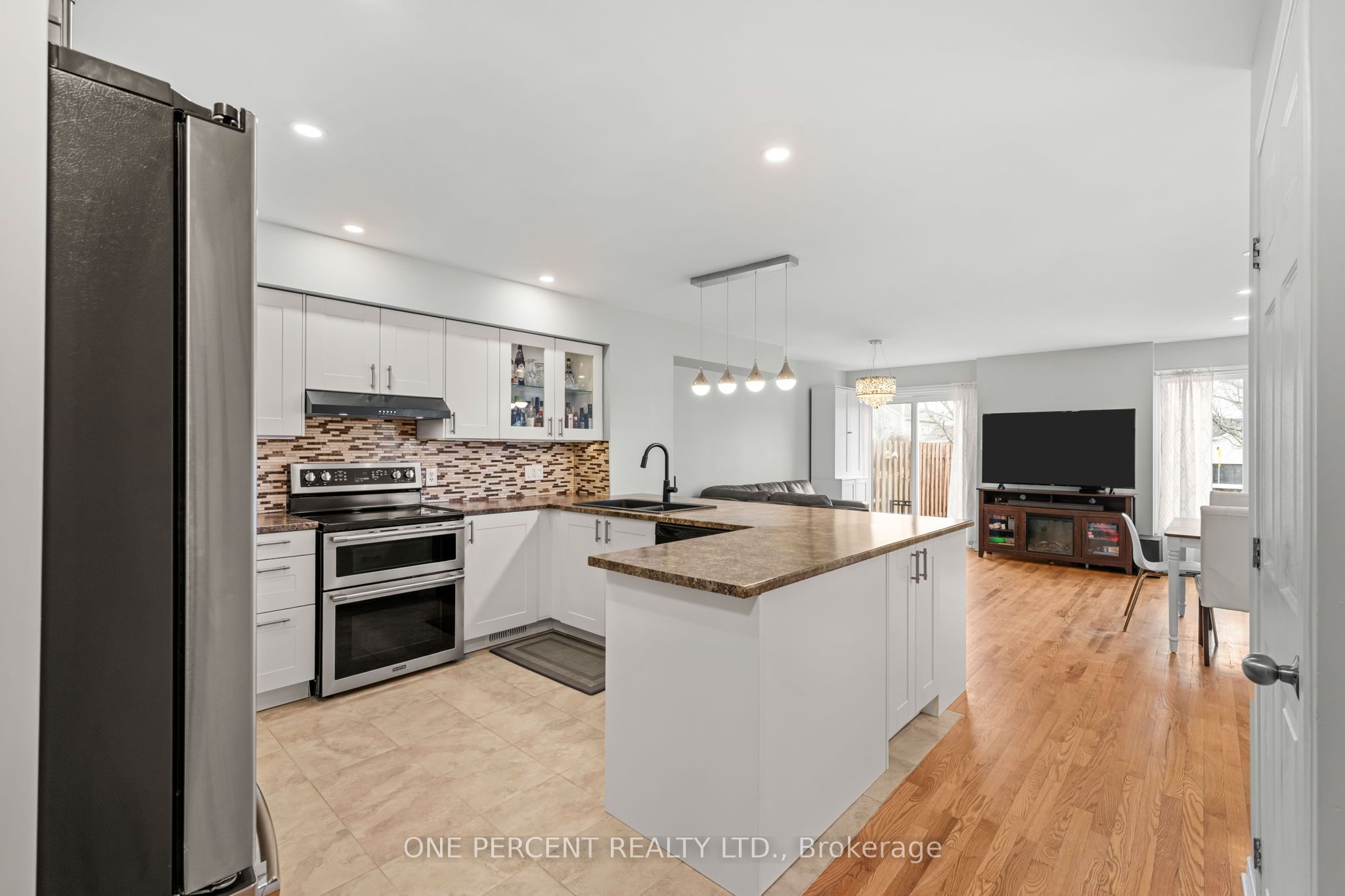 137 Topham Terrace Property Photo 6