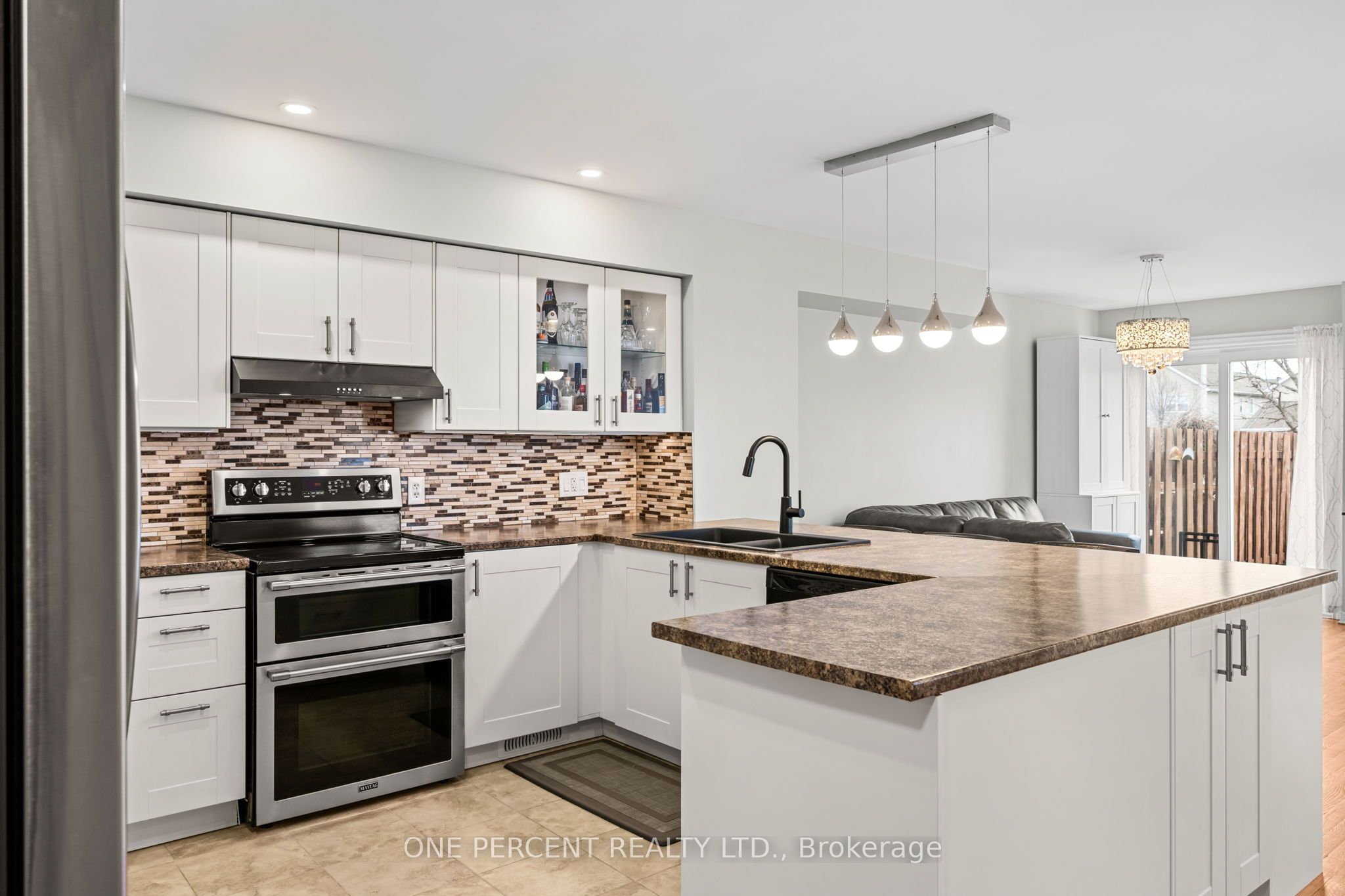 137 Topham Terrace Property Photo 7