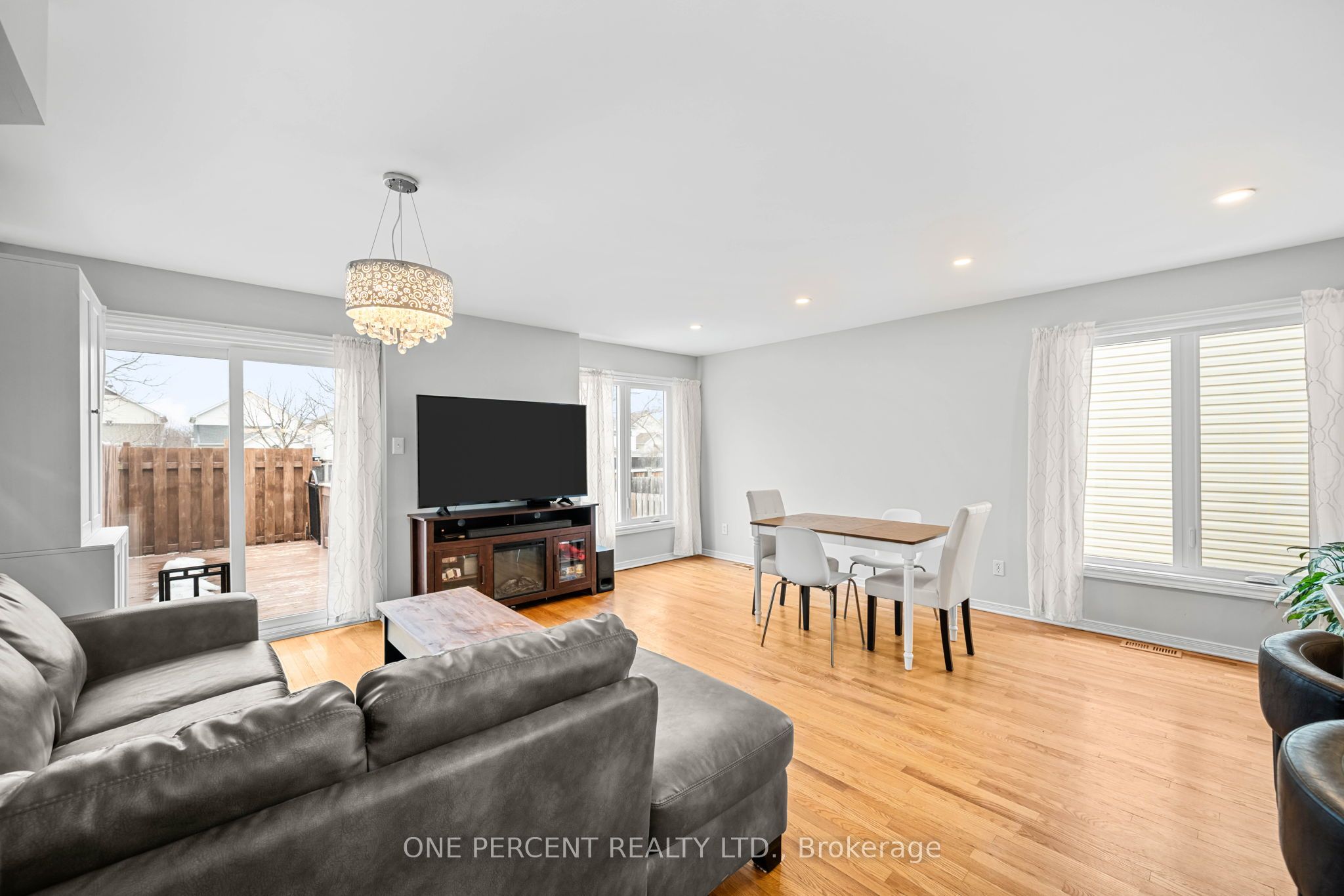137 Topham Terrace Property Photo 14