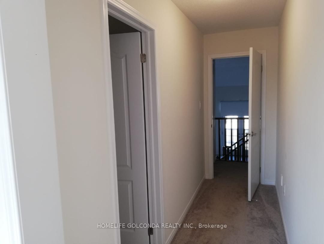 8004 Odell Crescent Property Photo 10
