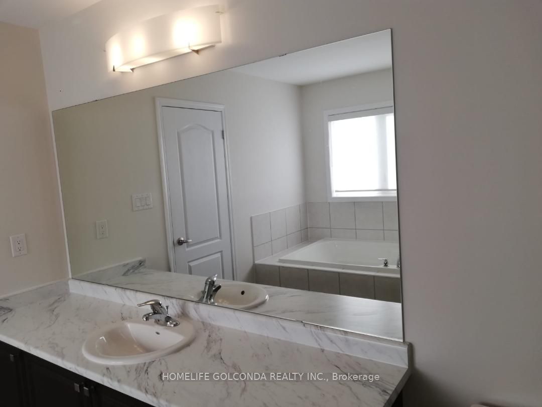 8004 Odell Crescent Property Photo 23