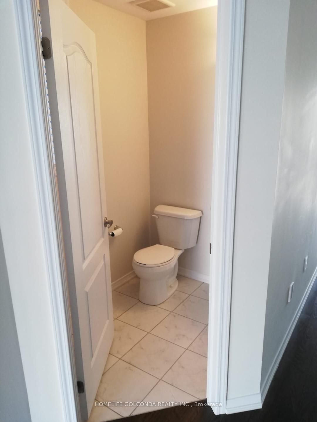 8004 Odell Crescent Property Photo 24