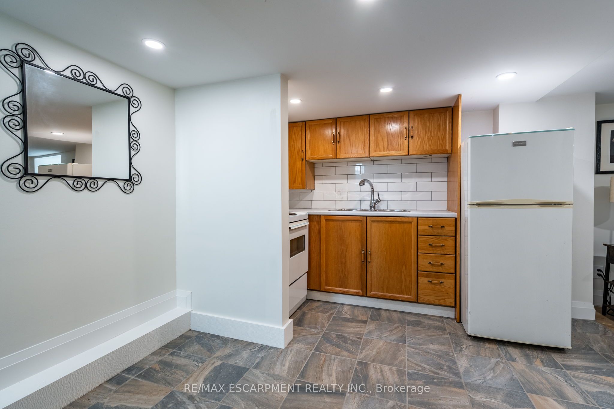 172 Pine Street Property Photo 33