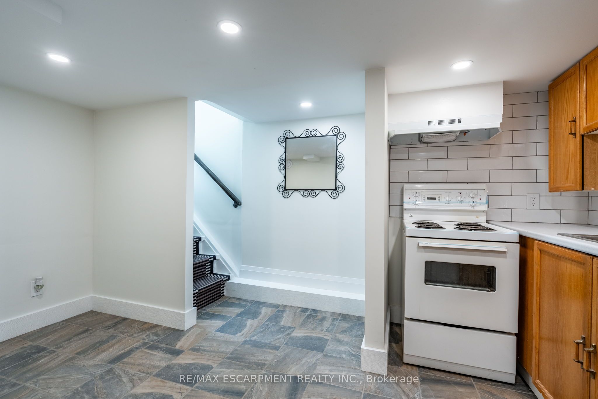 172 Pine Street Property Photo 36