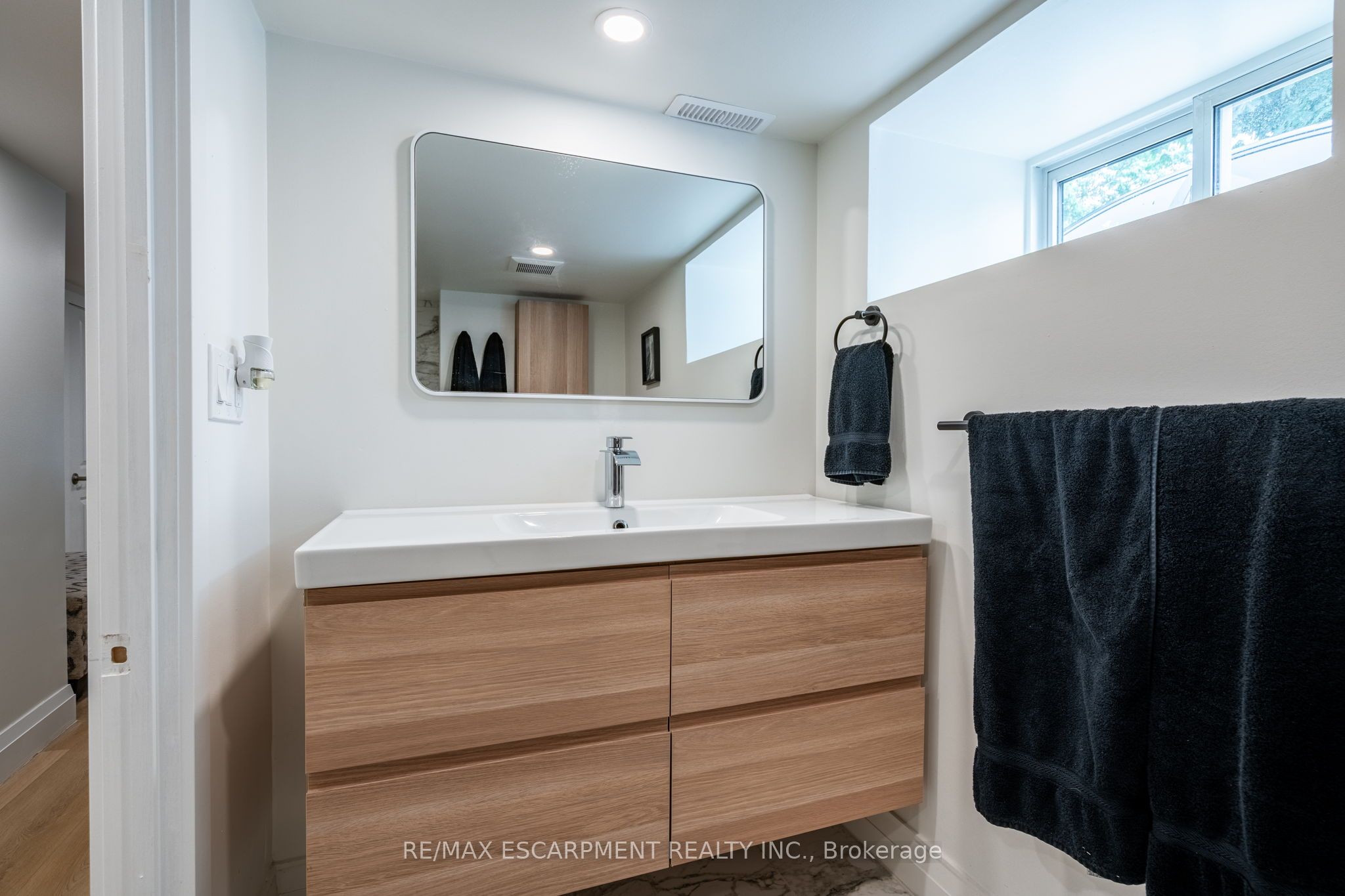 172 Pine Street Property Photo 43