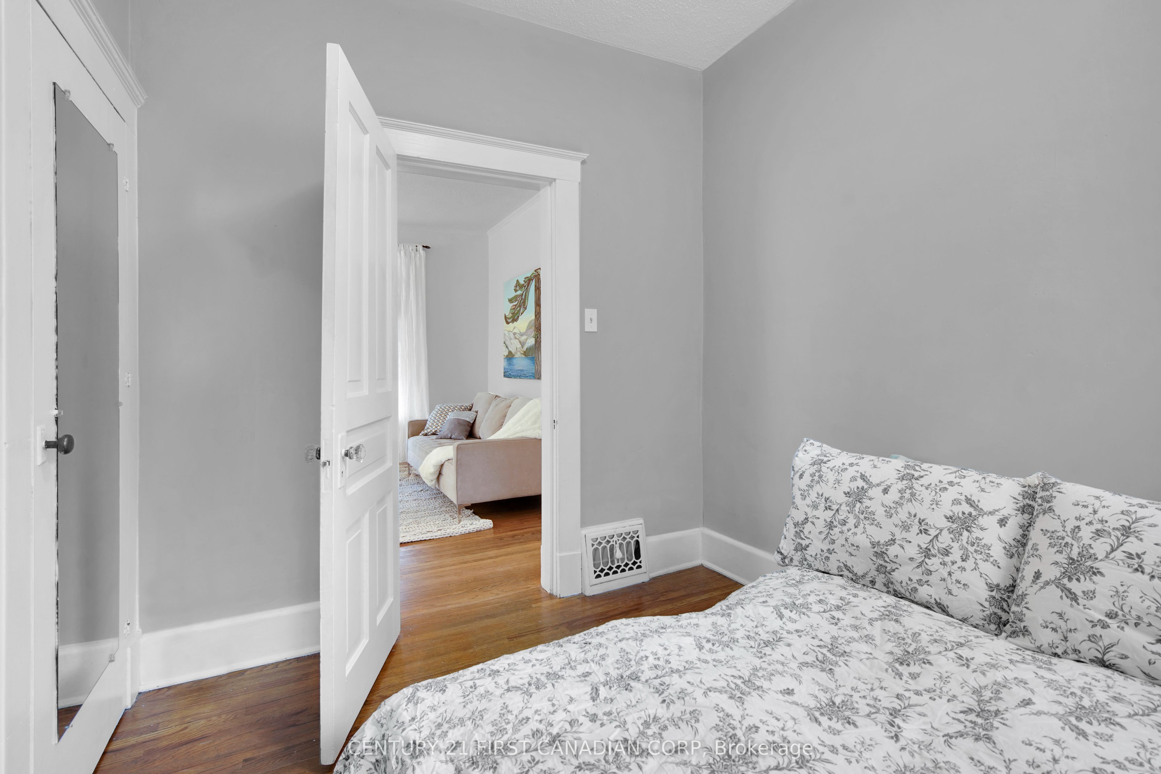 353 Cheapside Street Property Photo 24