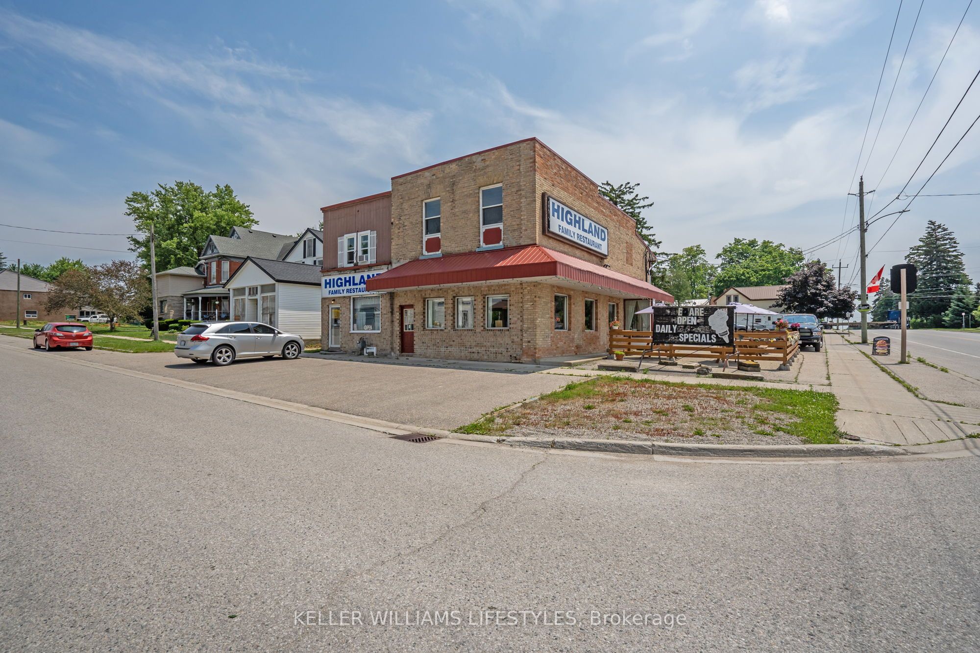 103 Commissioner St Property Photo 3