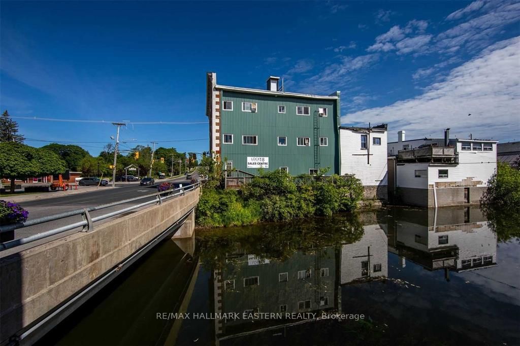 4 Front Street E 2 Property Photo 2