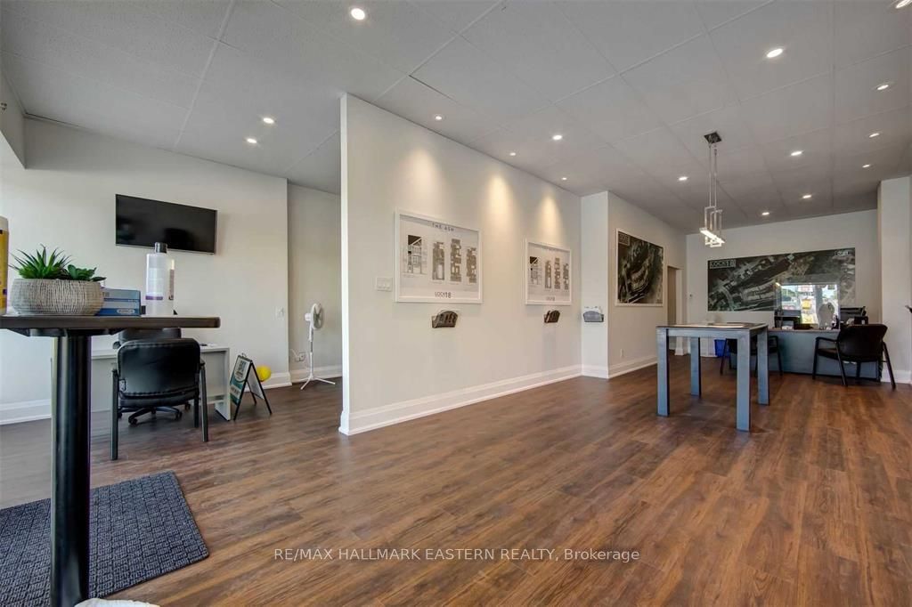 4 Front Street E 2 Property Photo 5