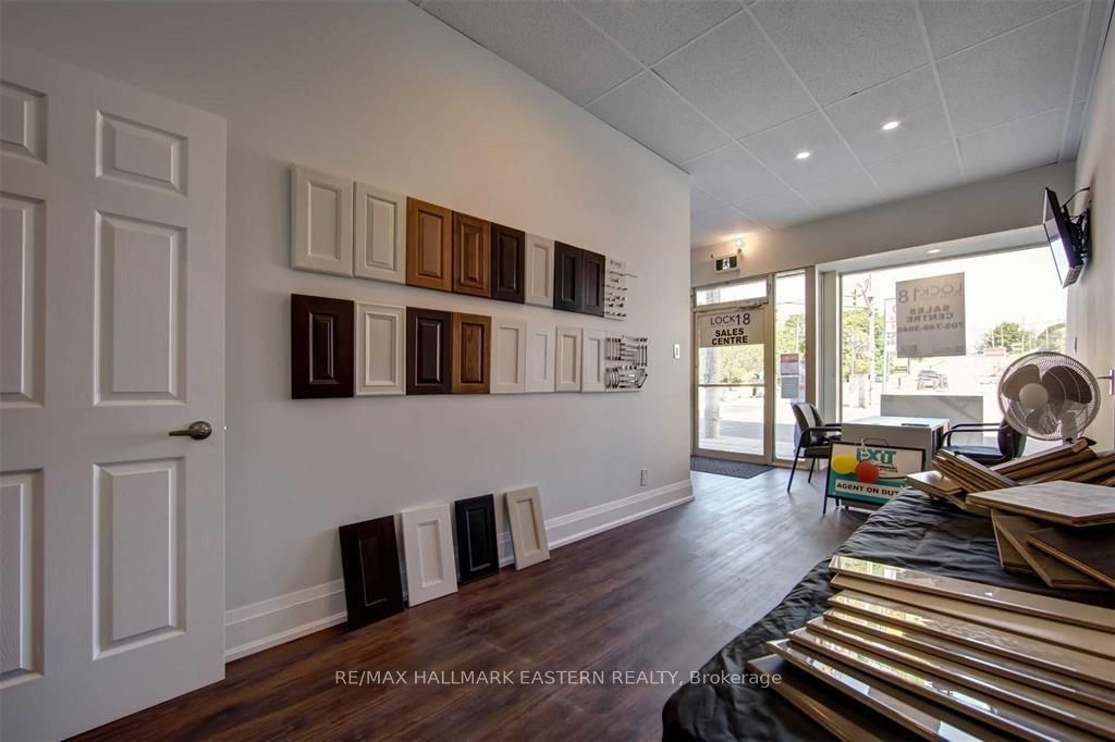 4 Front Street E 2 Property Photo 8