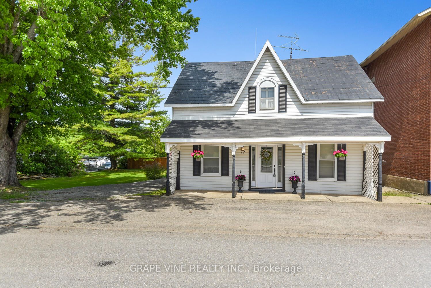 17 Water Street Property Photo 1