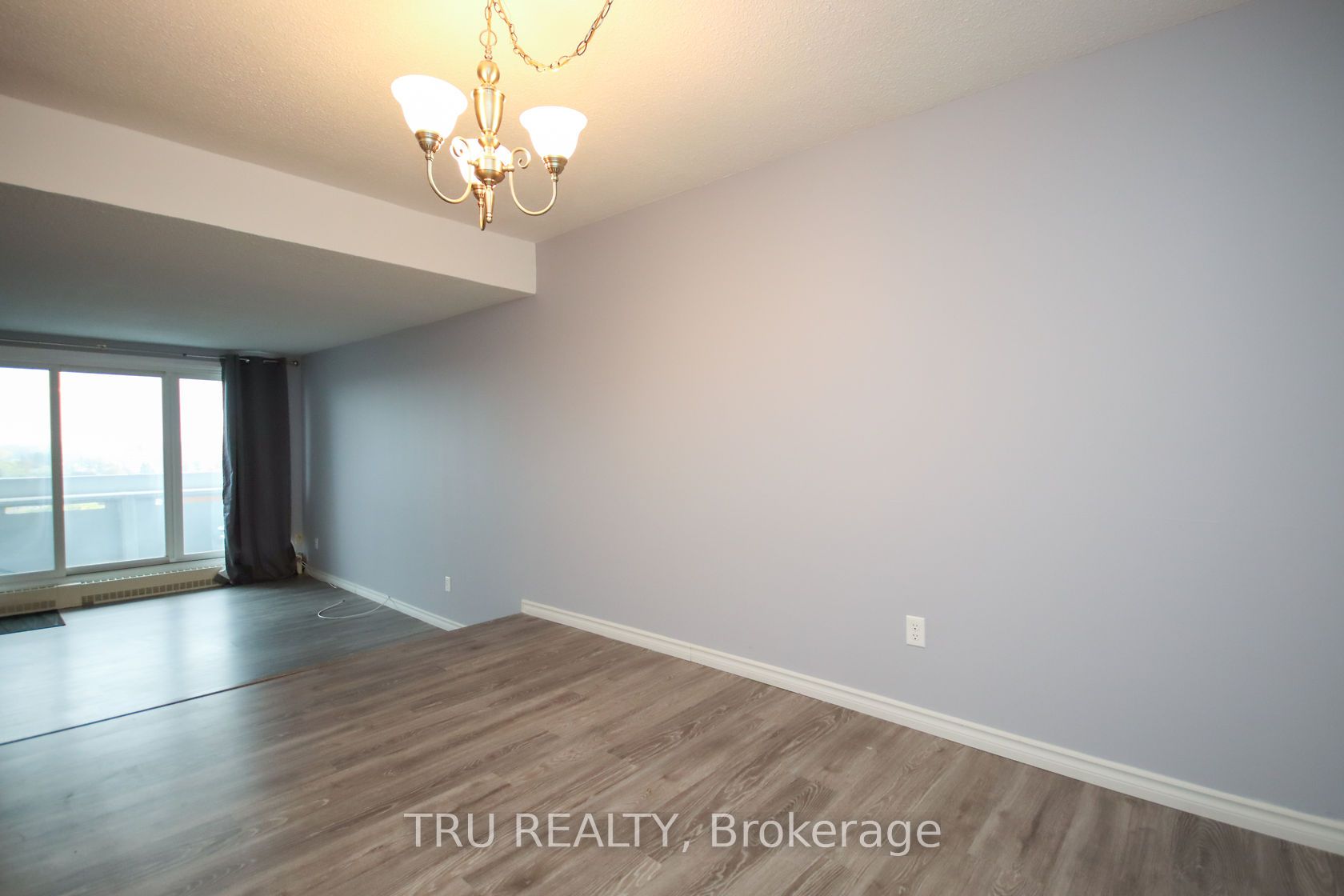 #1604 - 1081 Ambleside Drive Property Photo 15