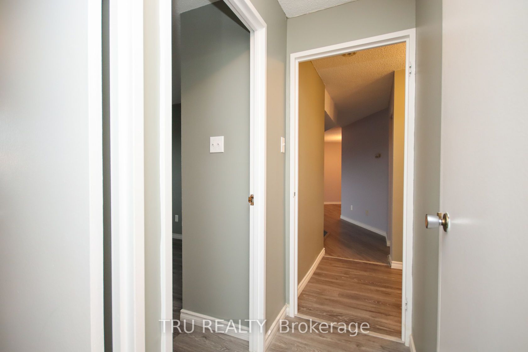 #1604 - 1081 Ambleside Drive Property Photo 22