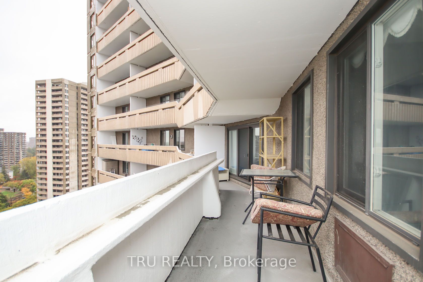 #1604 - 1081 Ambleside Drive Property Photo 31