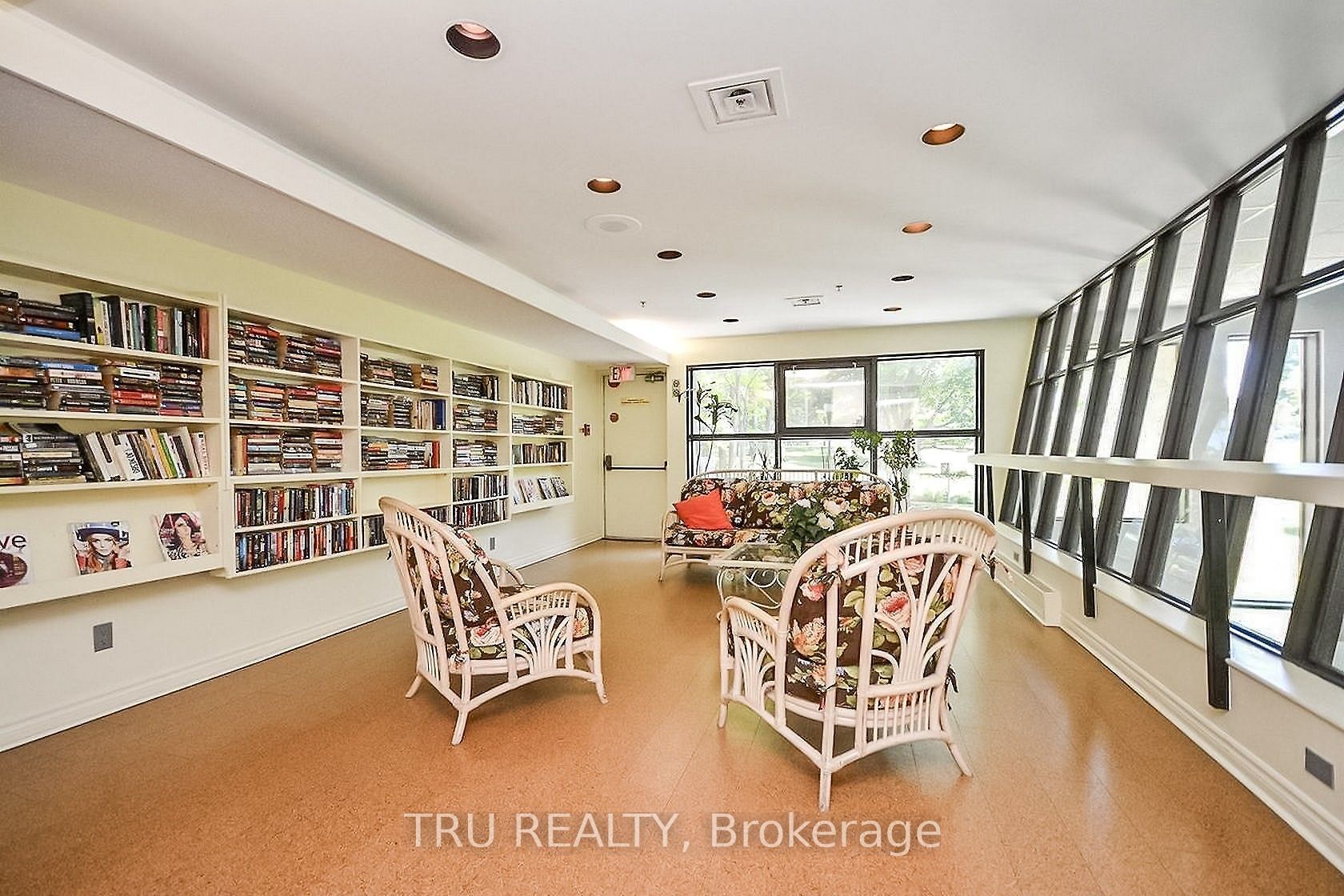 #1604 - 1081 Ambleside Drive Property Photo 39