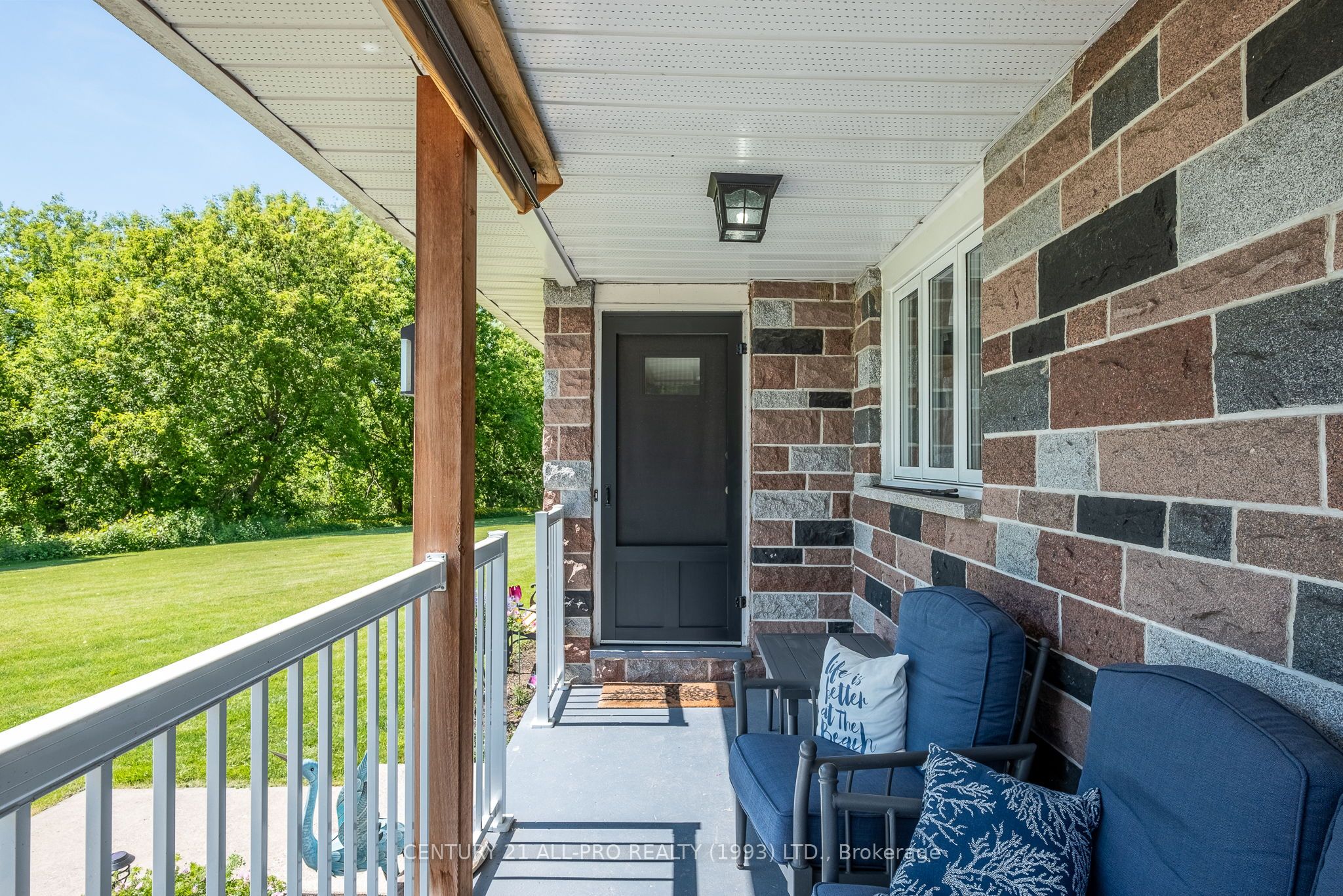 670 William Street Property Photo 18