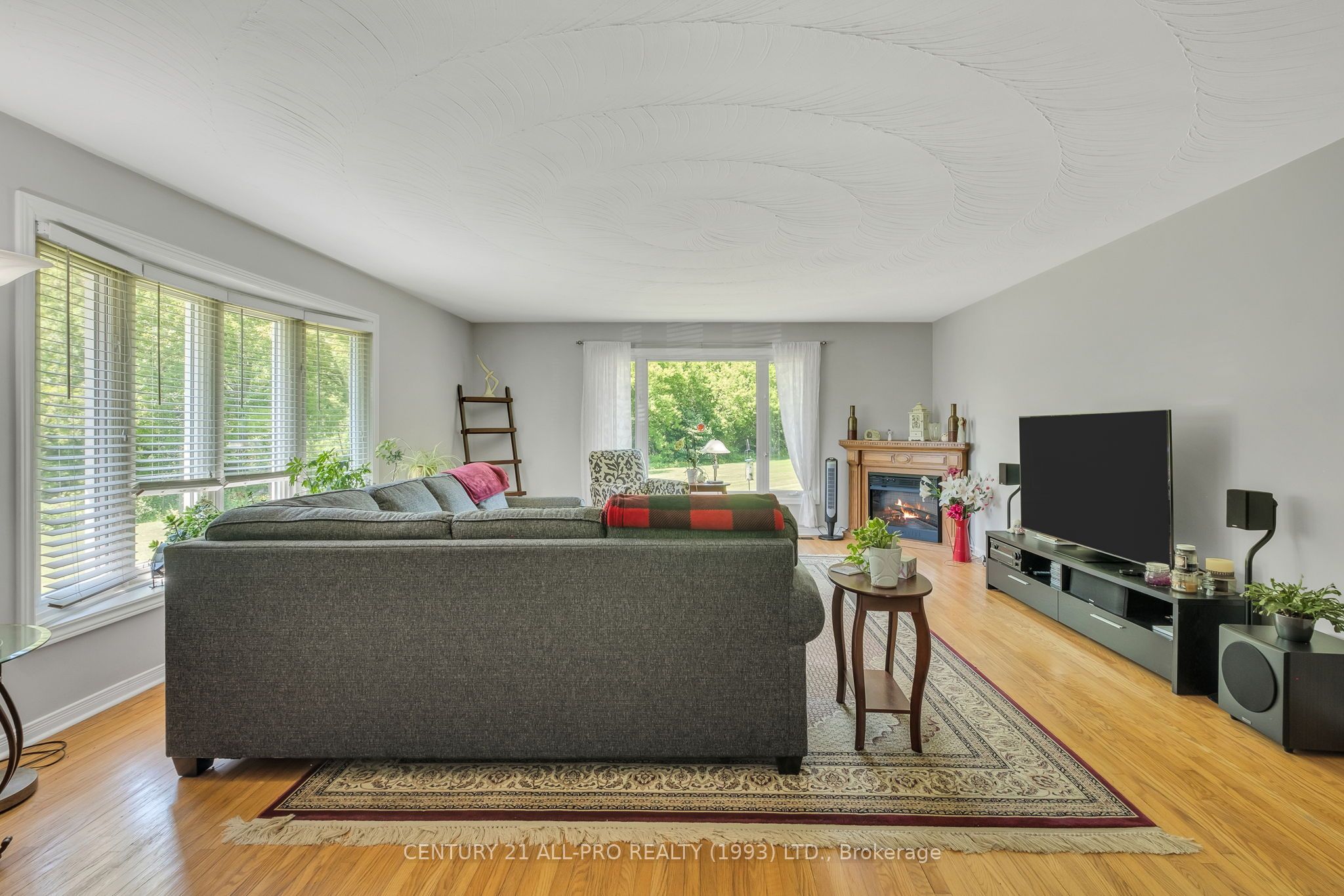 670 William Street Property Photo 20