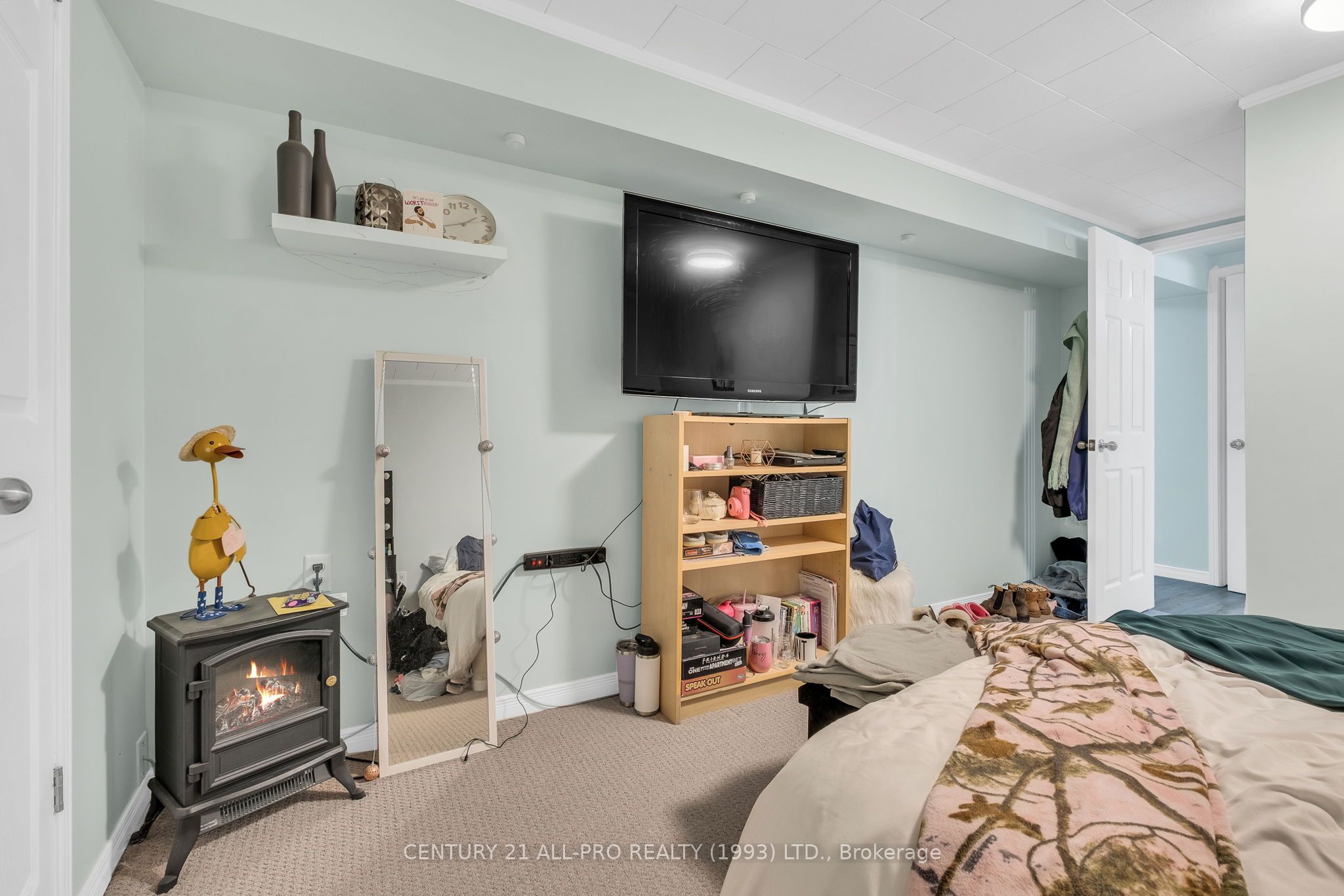 670 William Street Property Photo 45