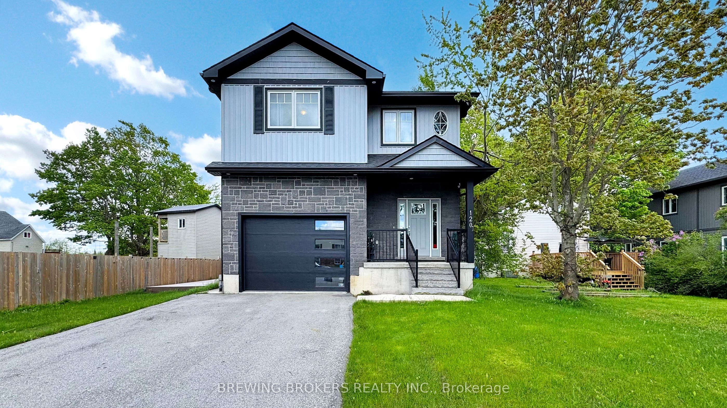 120 Gold Street W Property Photo 1