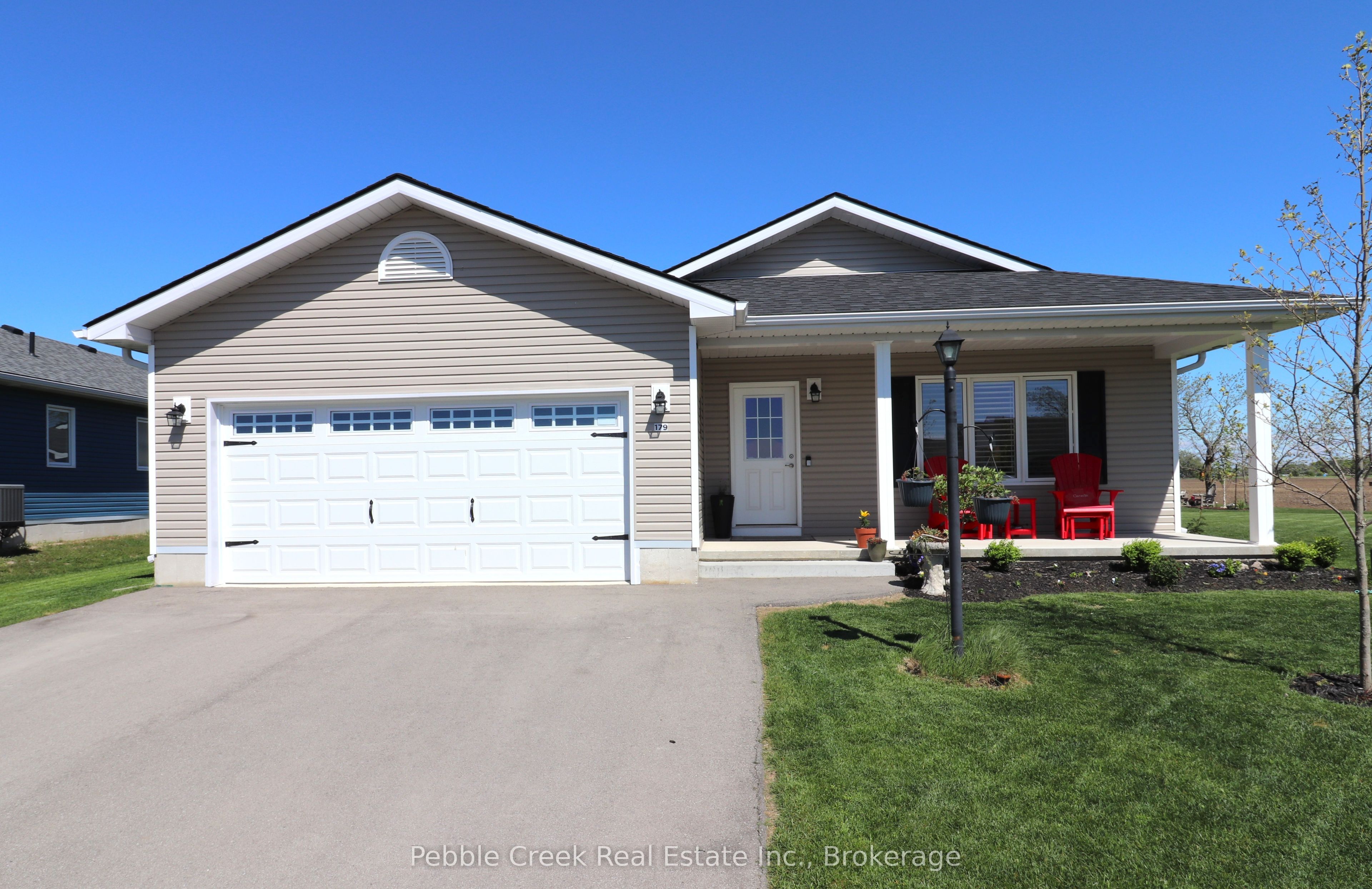 179 Lake Breeze Drive Property Photo 1