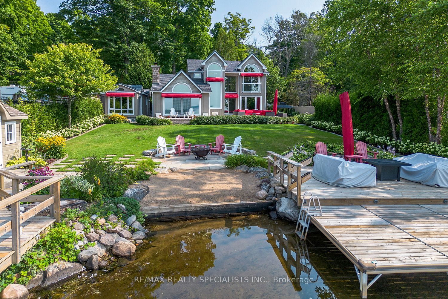 127 Driftwood Village Road Property Photo 1