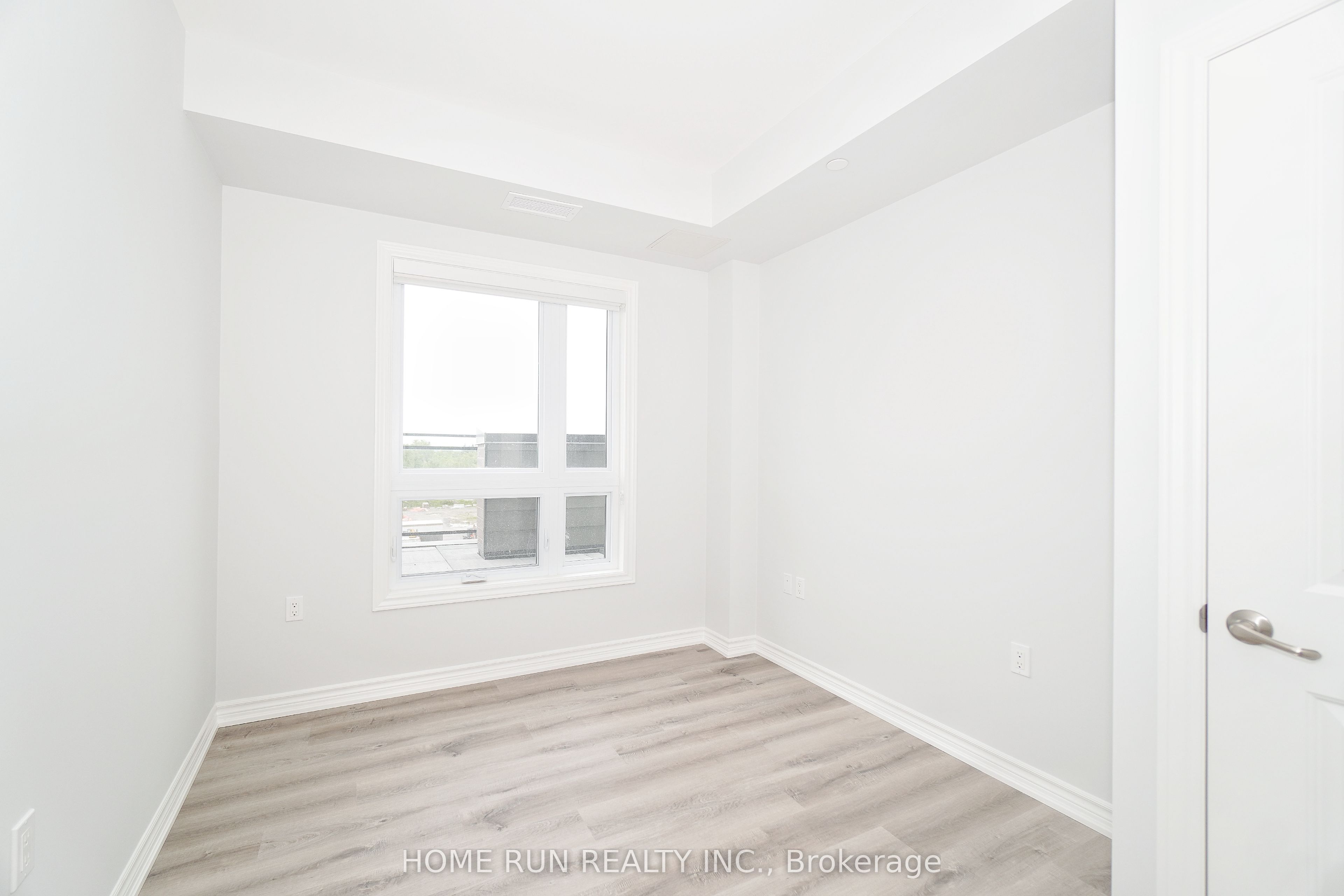1350 Hemlock Road 511 Property Photo 11