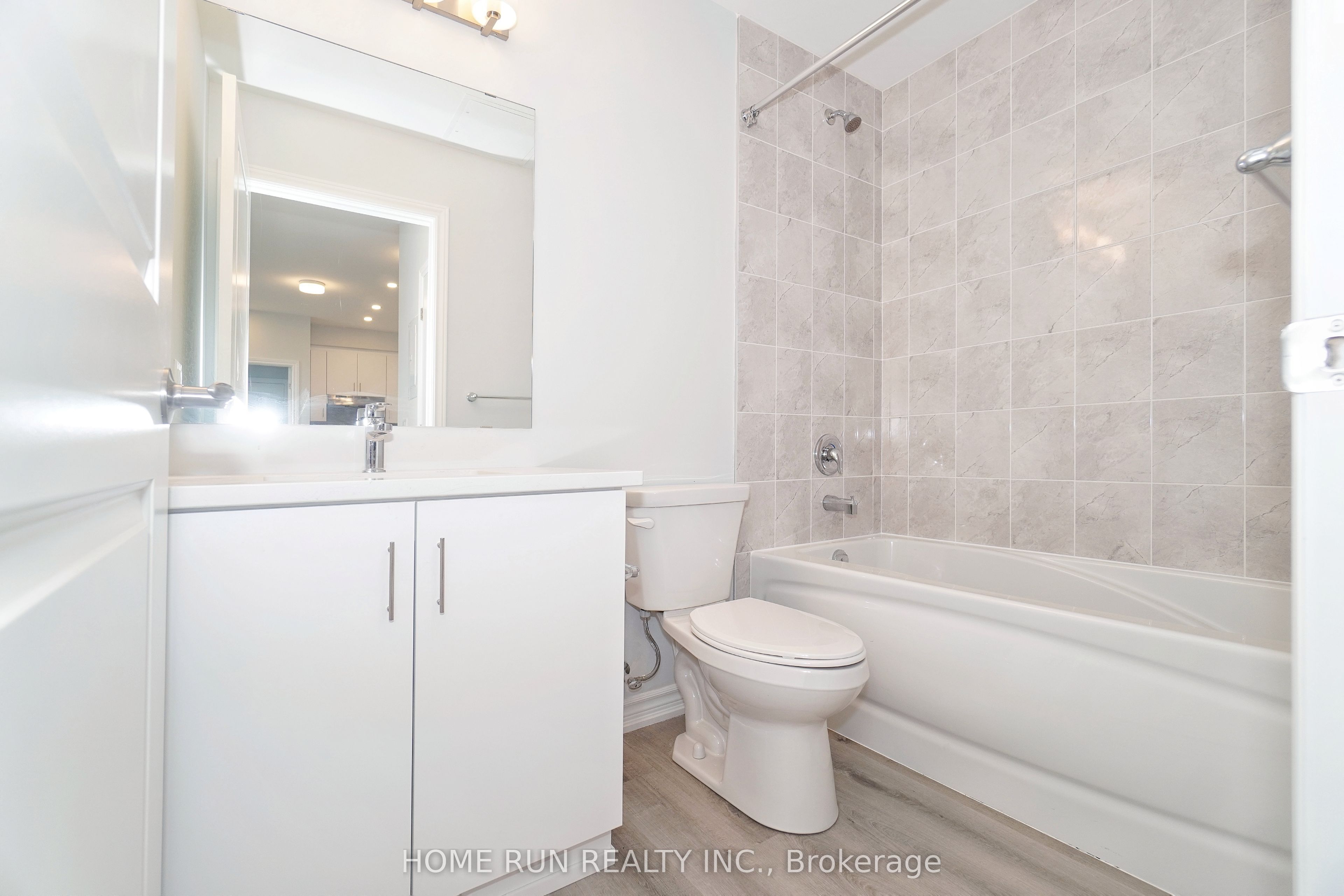 1350 Hemlock Road 511 Property Photo 13