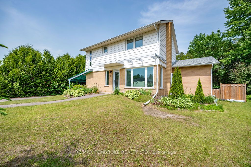13 Highland Crescent Property Photo 1