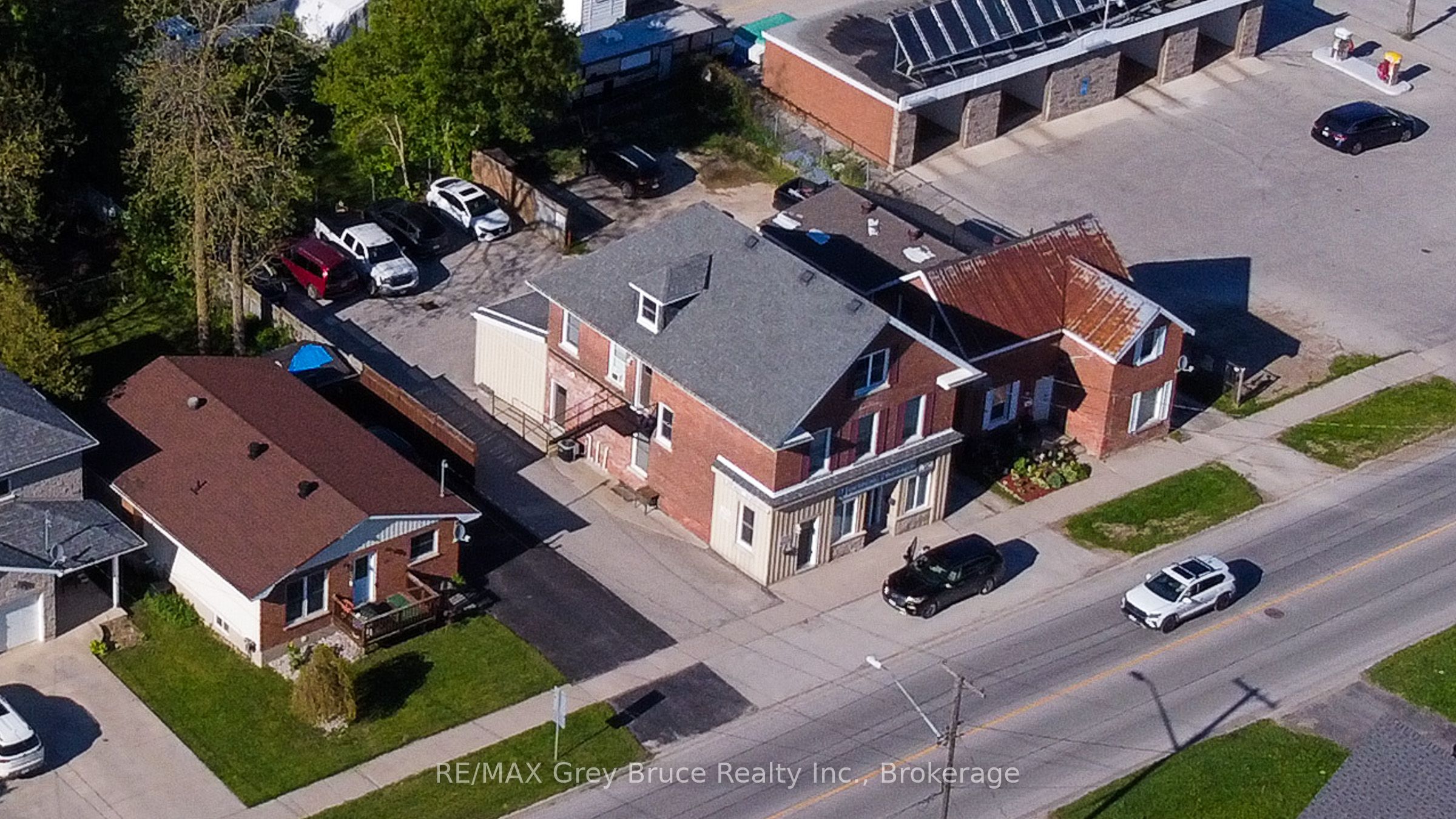 784 16th Street Property Photo 1