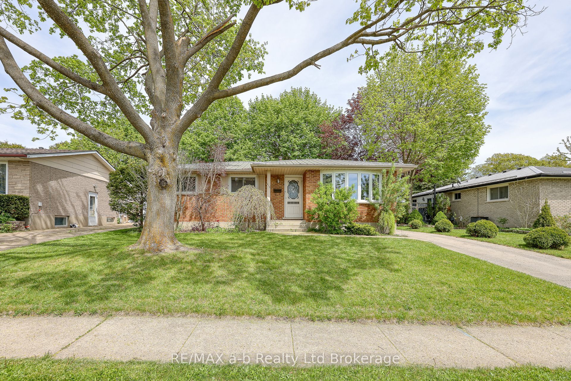 415 Lampman Place