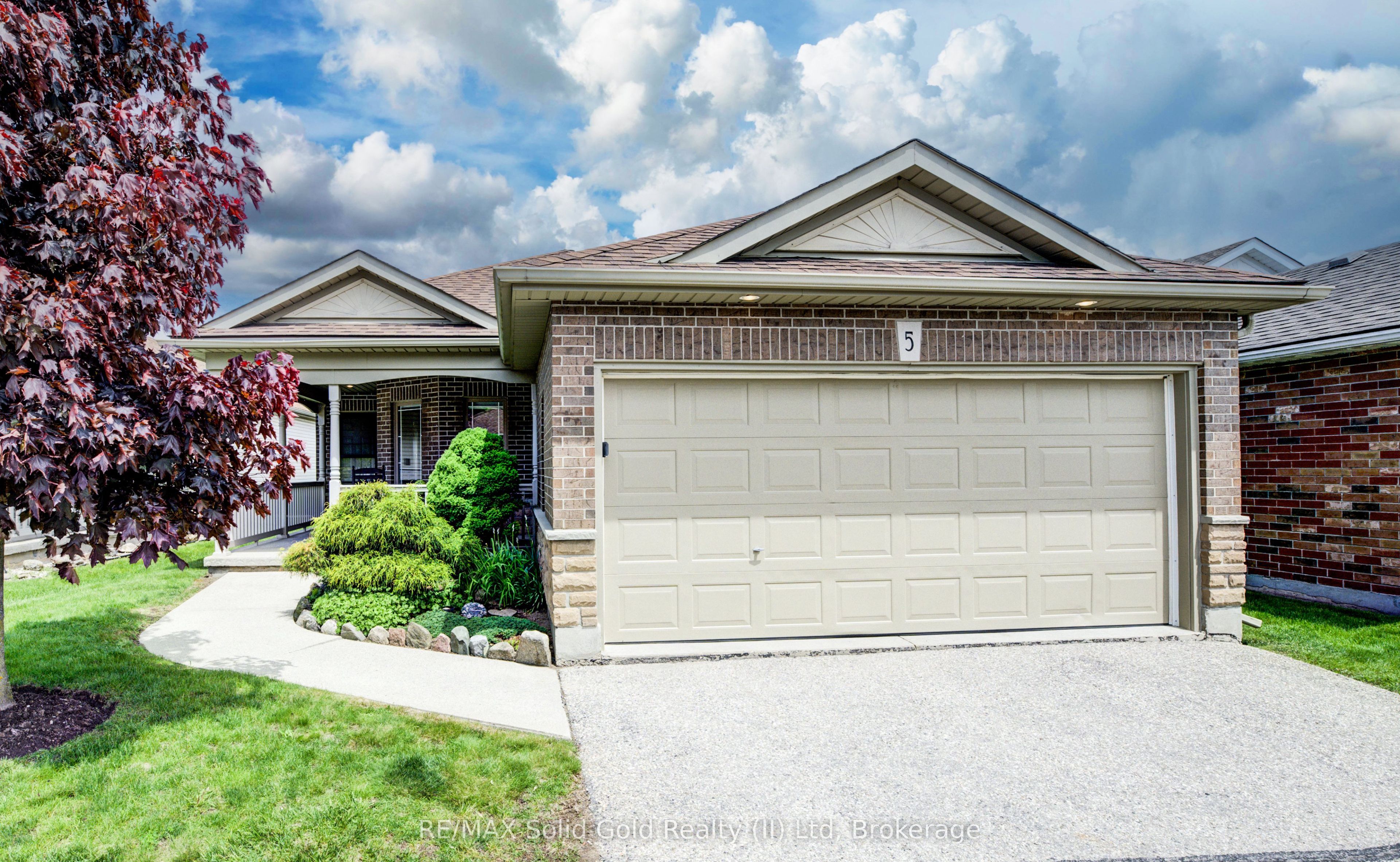 1662 Erbs Rd Property Photo 1