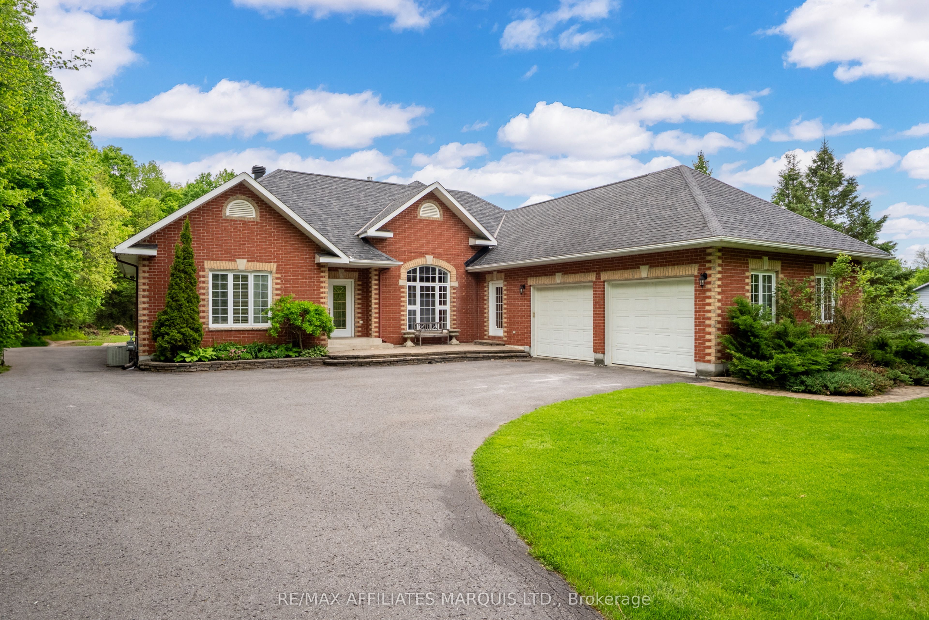16902 Beaver Dam Drive Property Photo 1