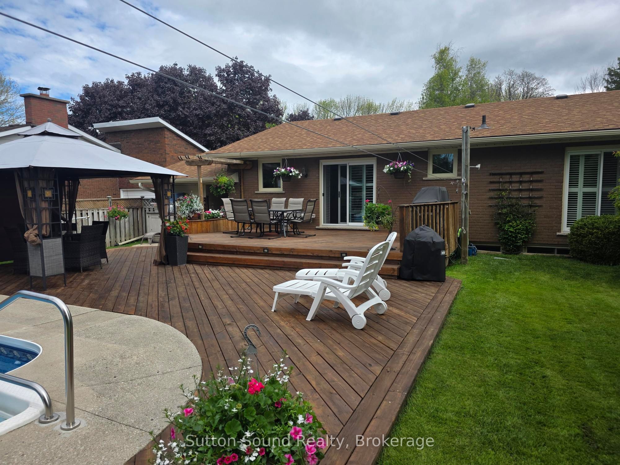 635 26th Street W Property Photo 32