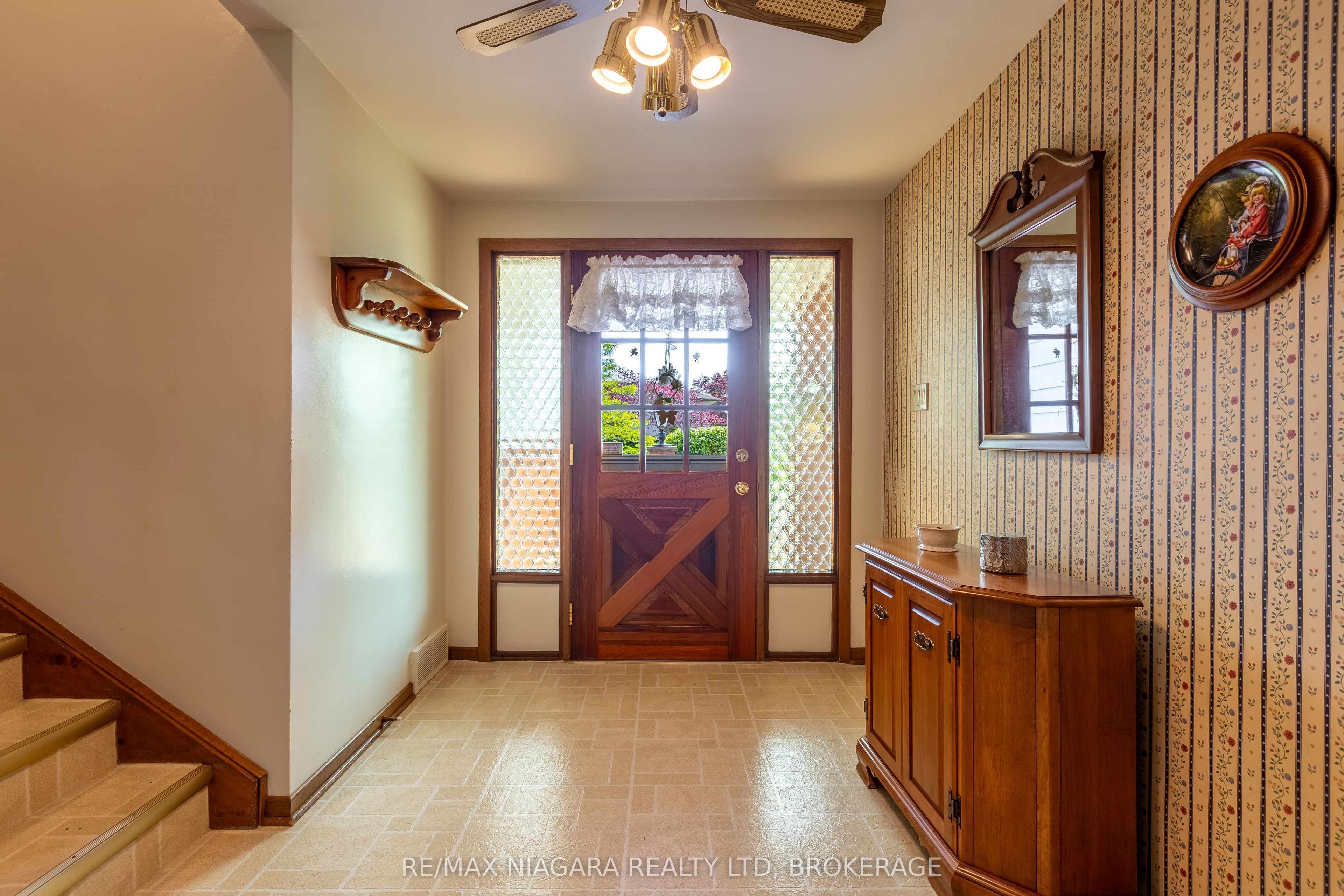 82 Westwood Crescent Property Photo 2