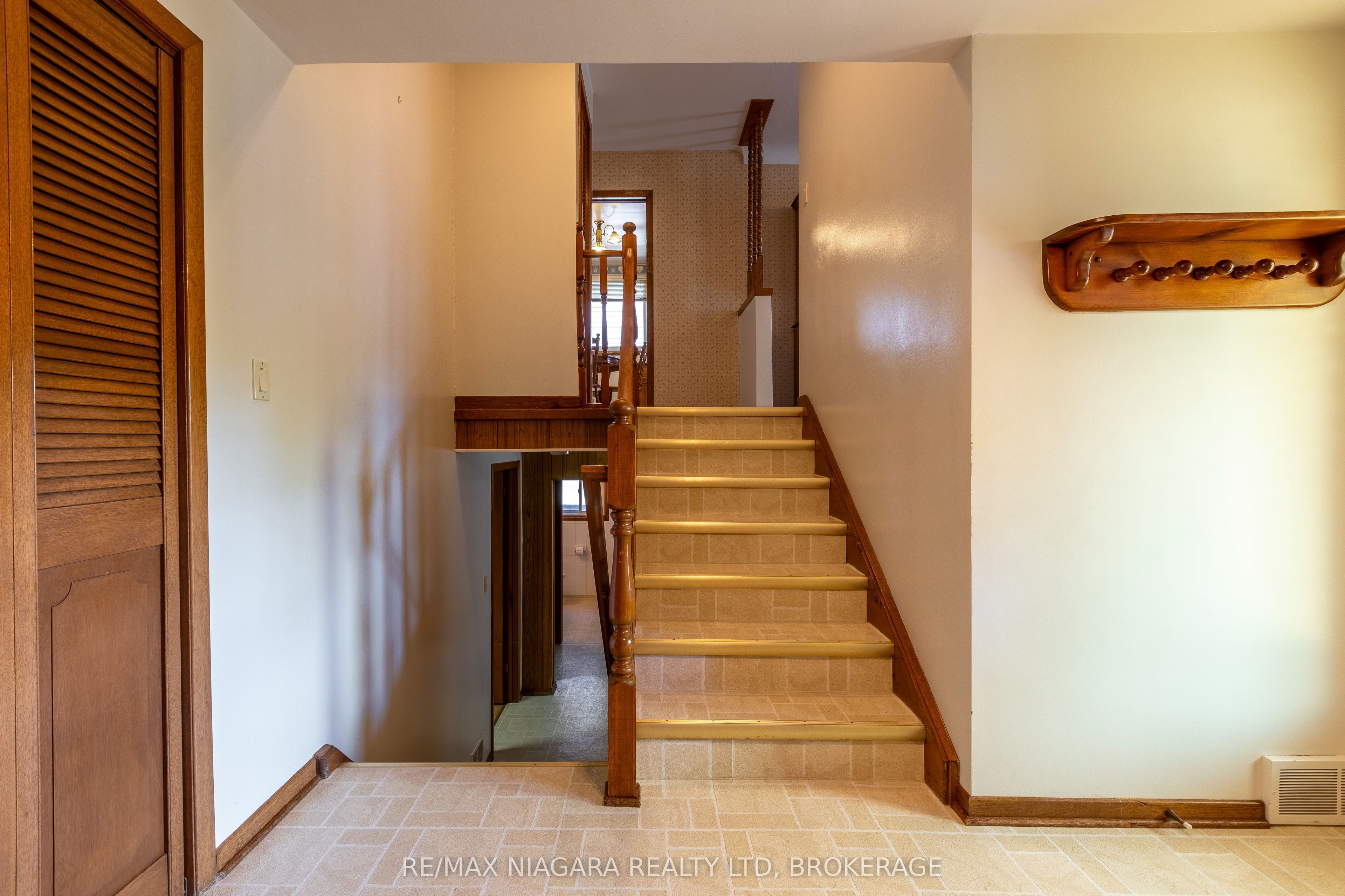 82 Westwood Crescent Property Photo 3
