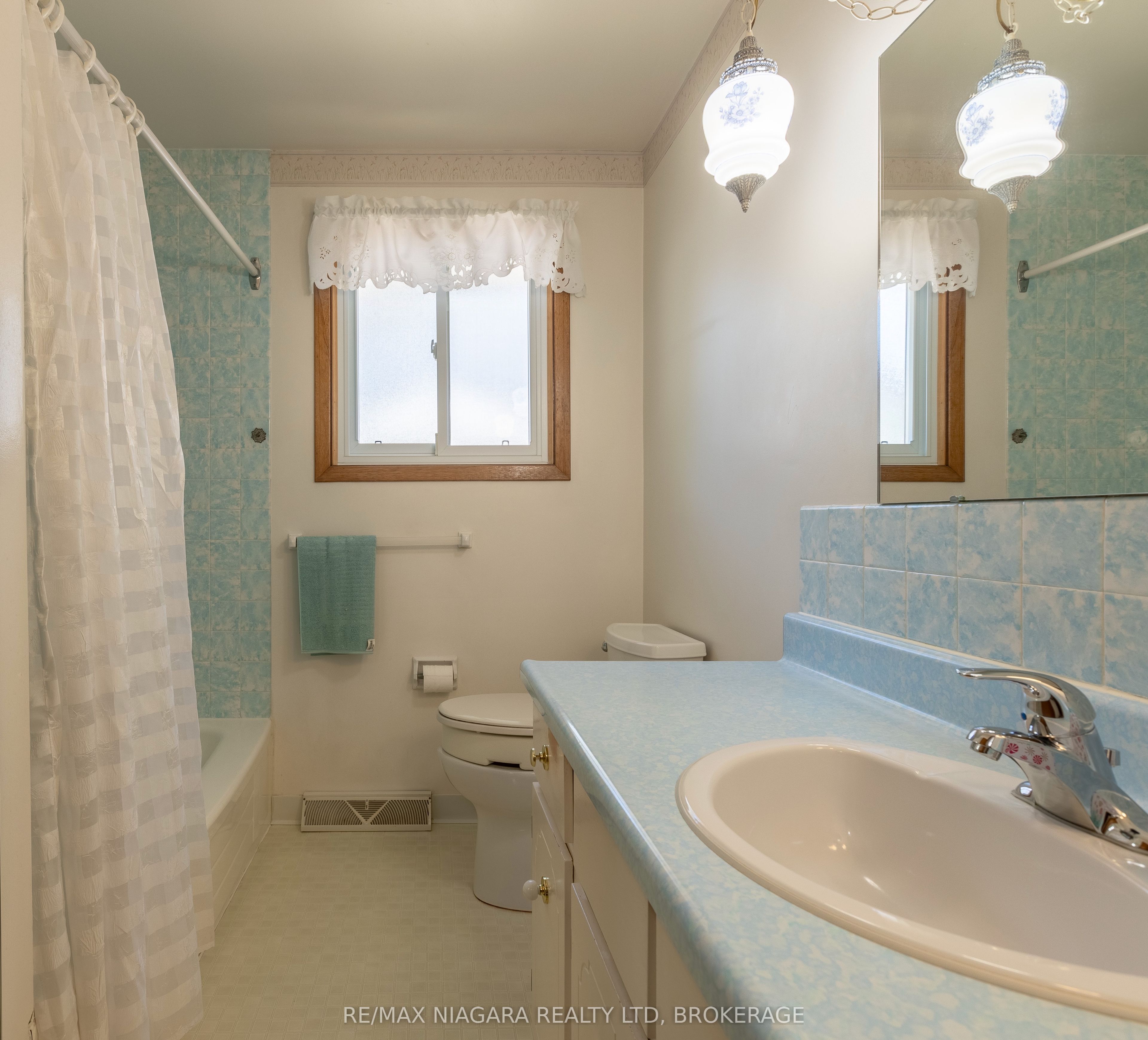 82 Westwood Crescent Property Photo 12