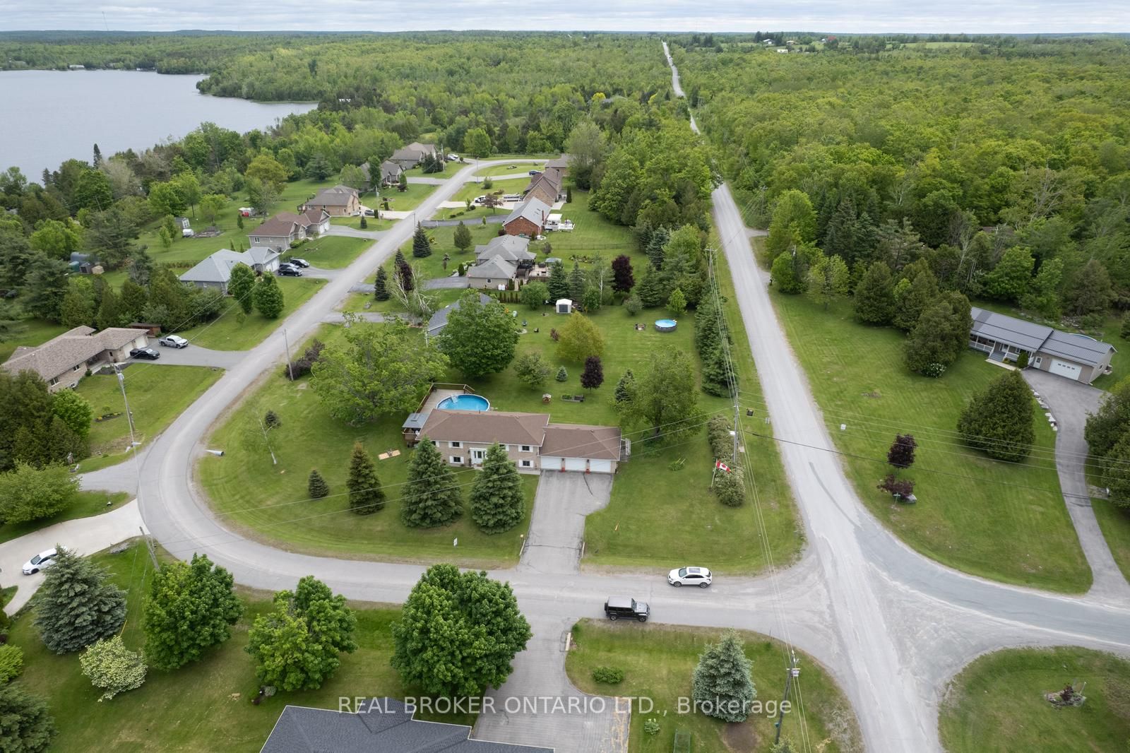 1743 Barton Drive Property Photo 1