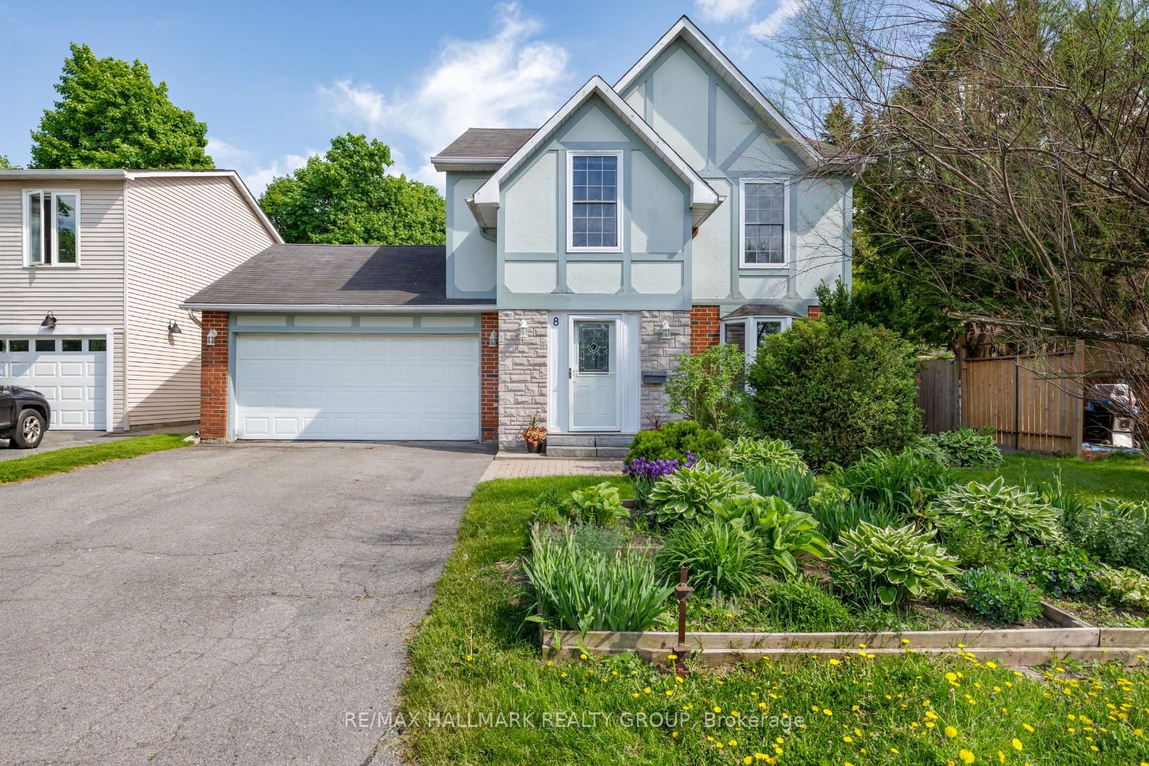 8 Scharf Ln Property Photo 1