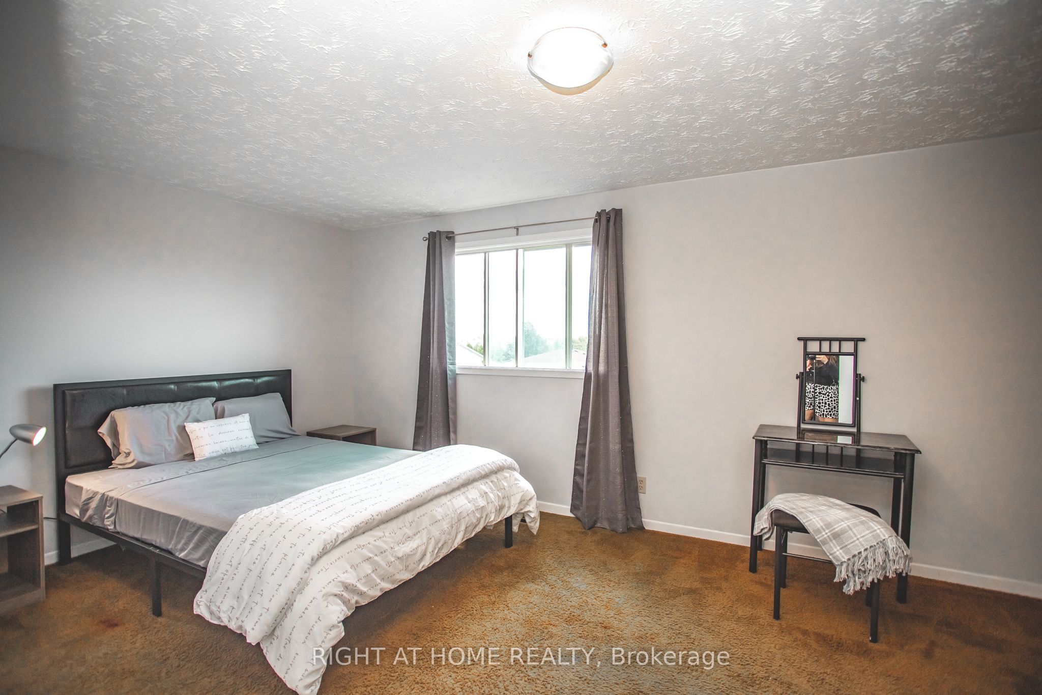 92 Farquhar Place Property Photo 11