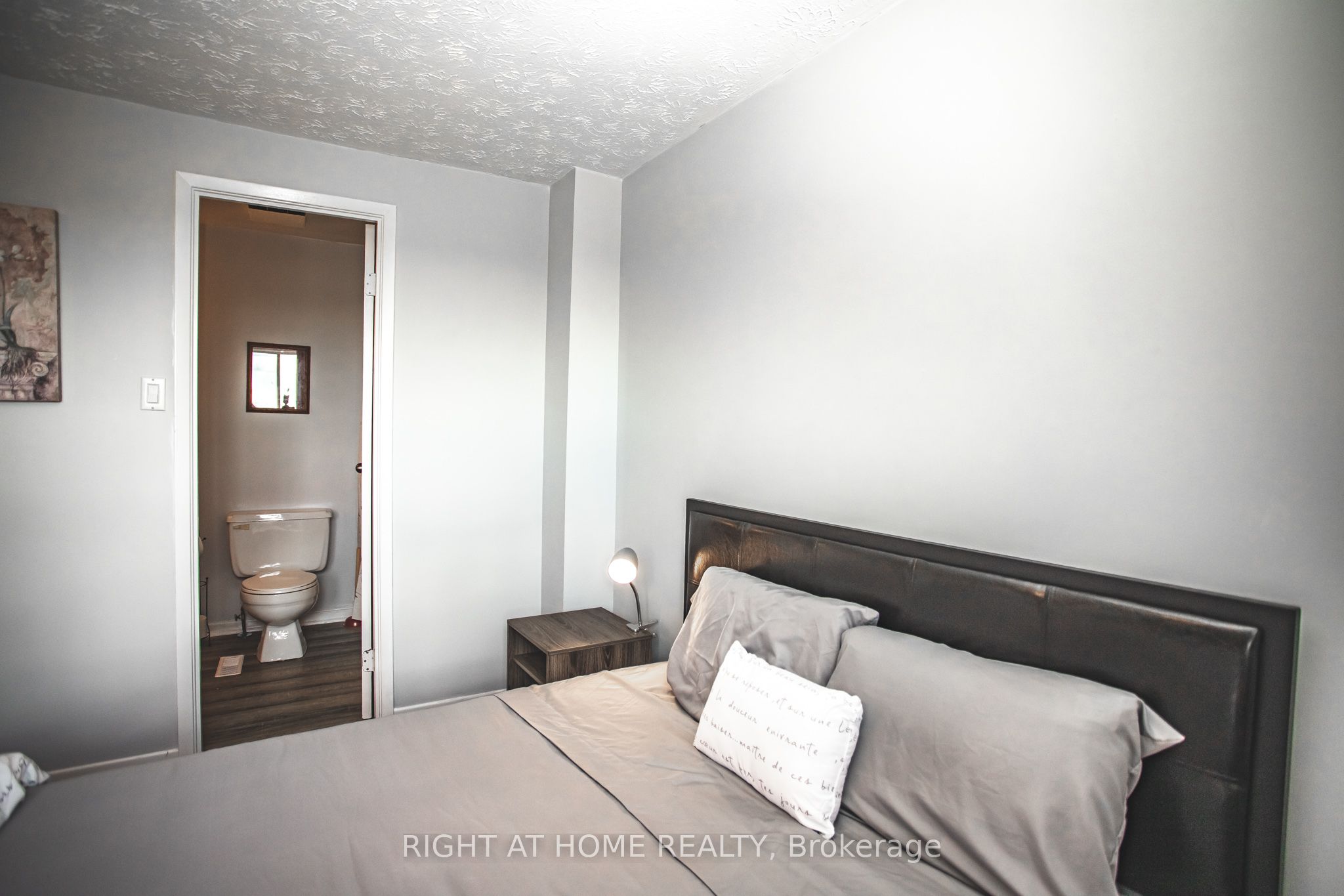 92 Farquhar Place Property Photo 14