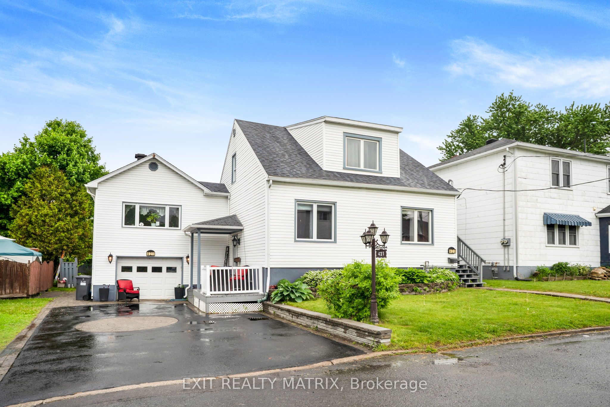 421-423 Garneau Road Property Photo 1