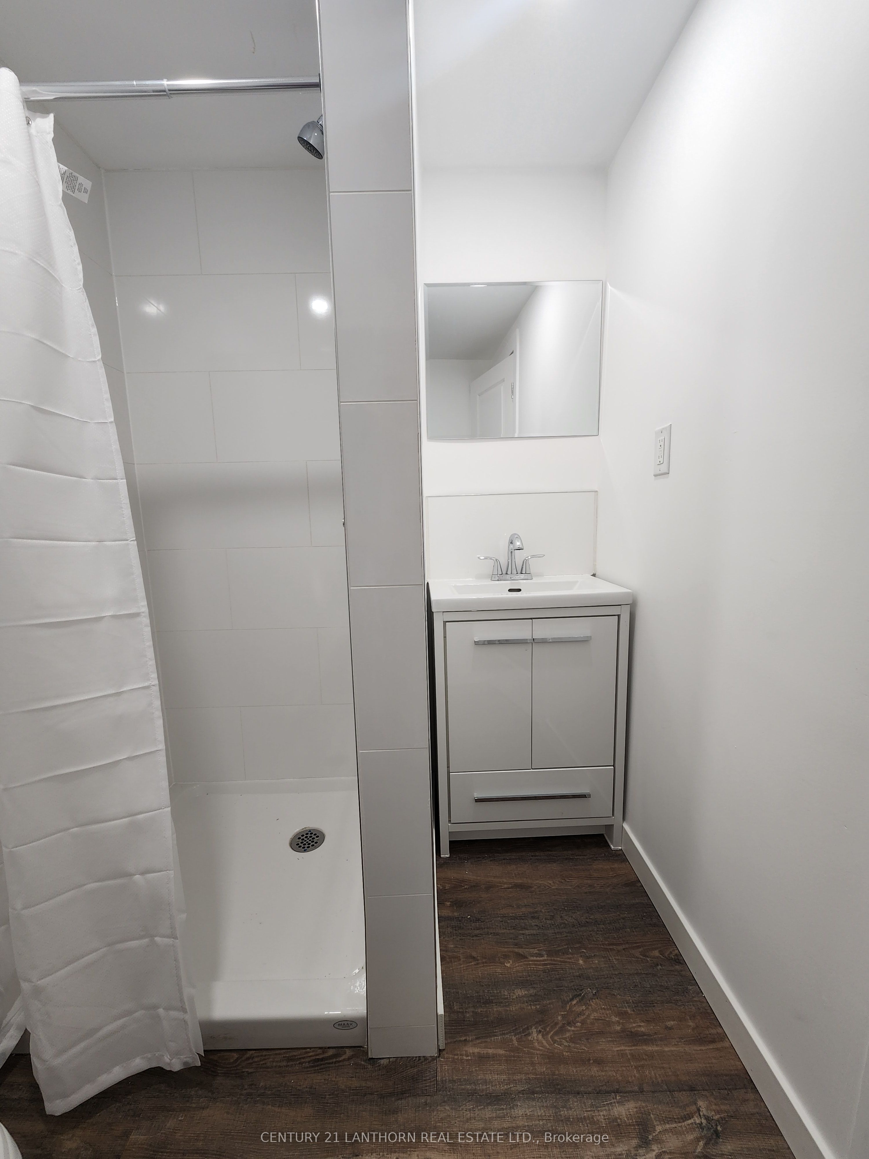 1 Moira Street E Property Photo 9