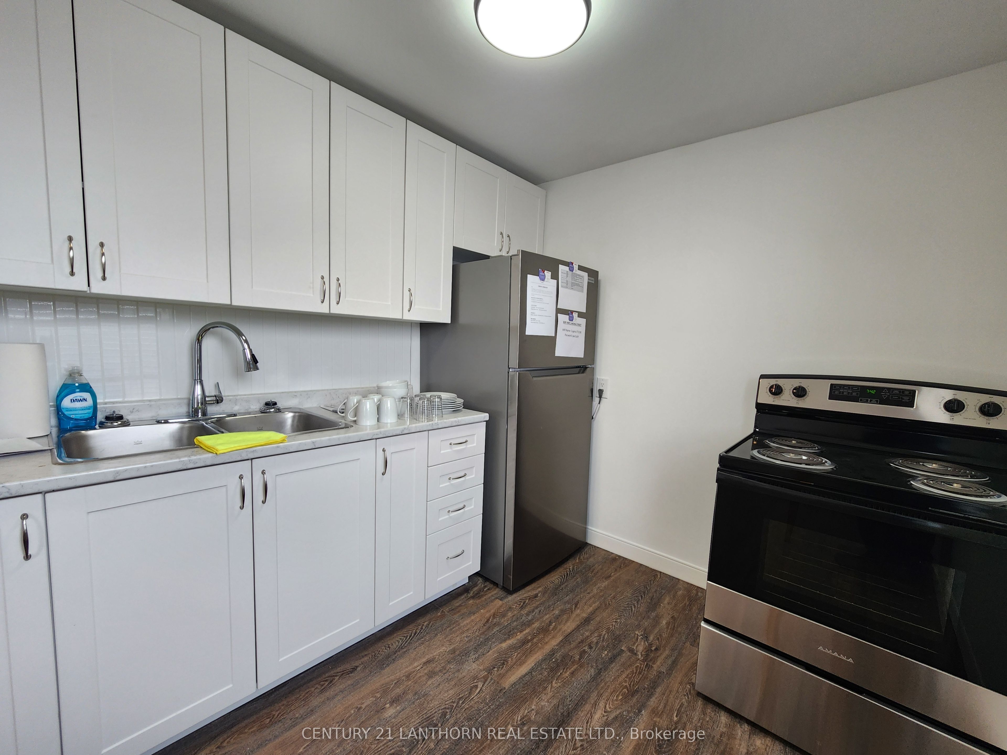 1 Moira Street E Property Photo 15
