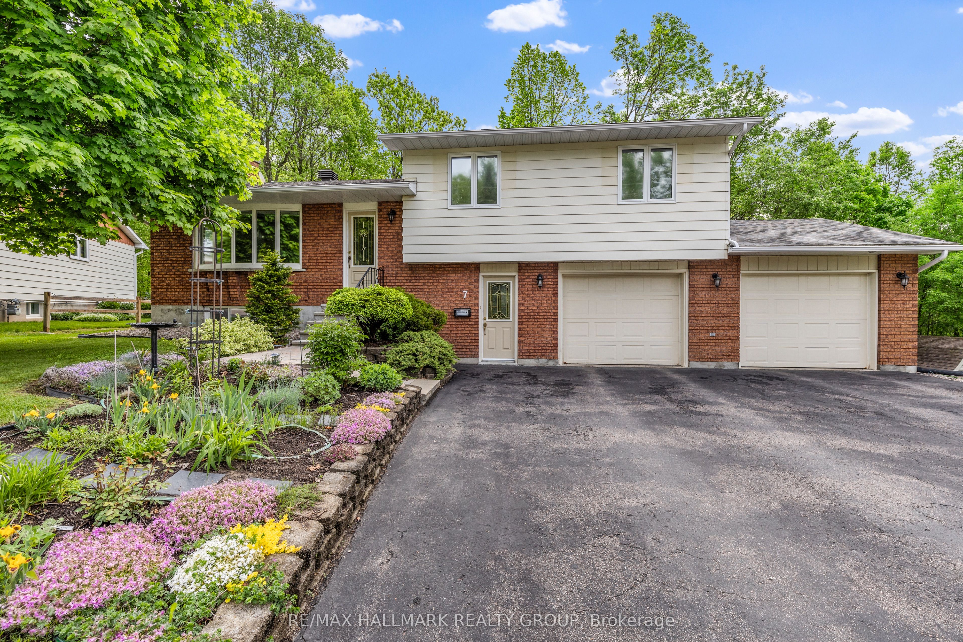 7 Indian Court Property Photo 1