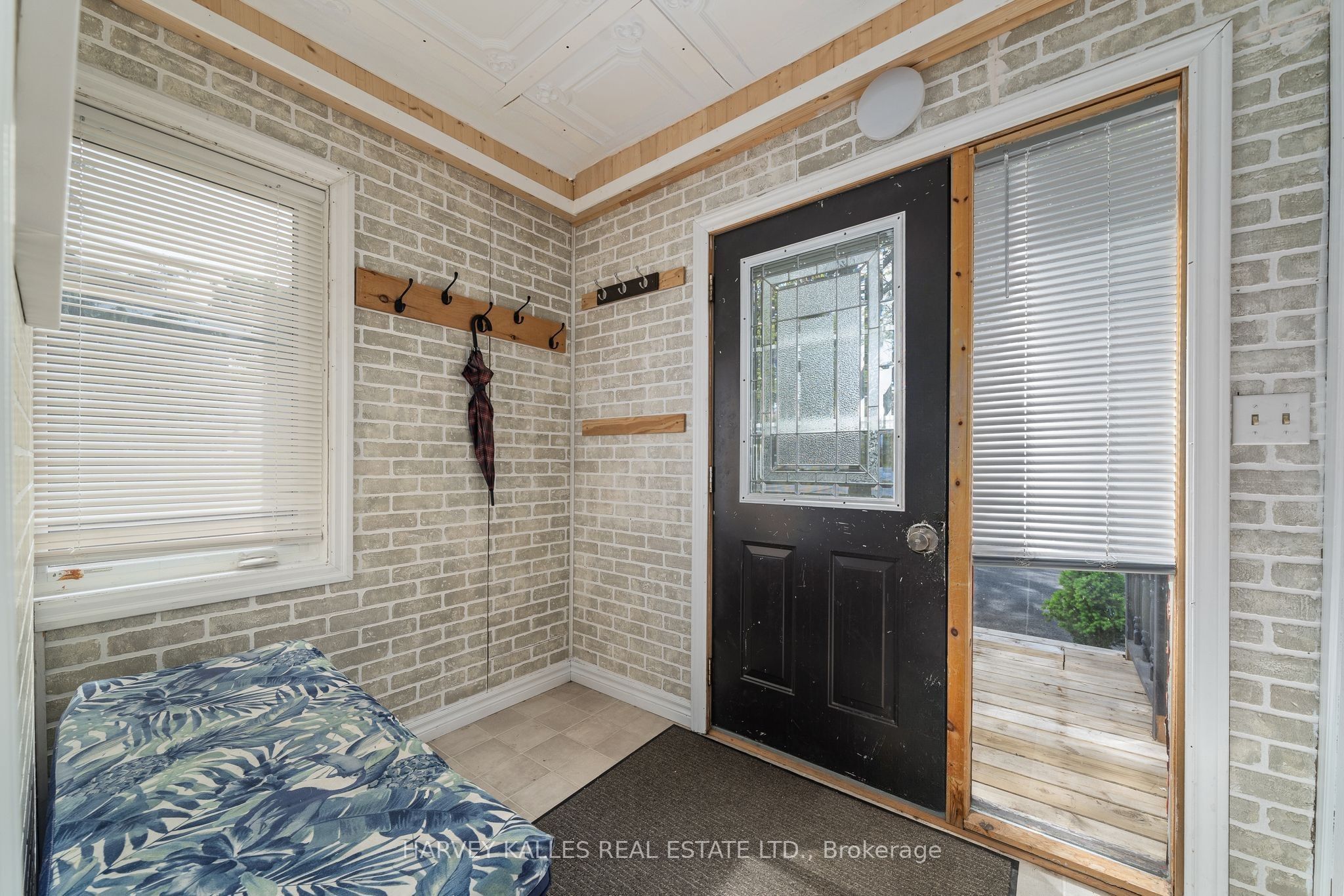 2 Jacksons Lane Property Photo 3