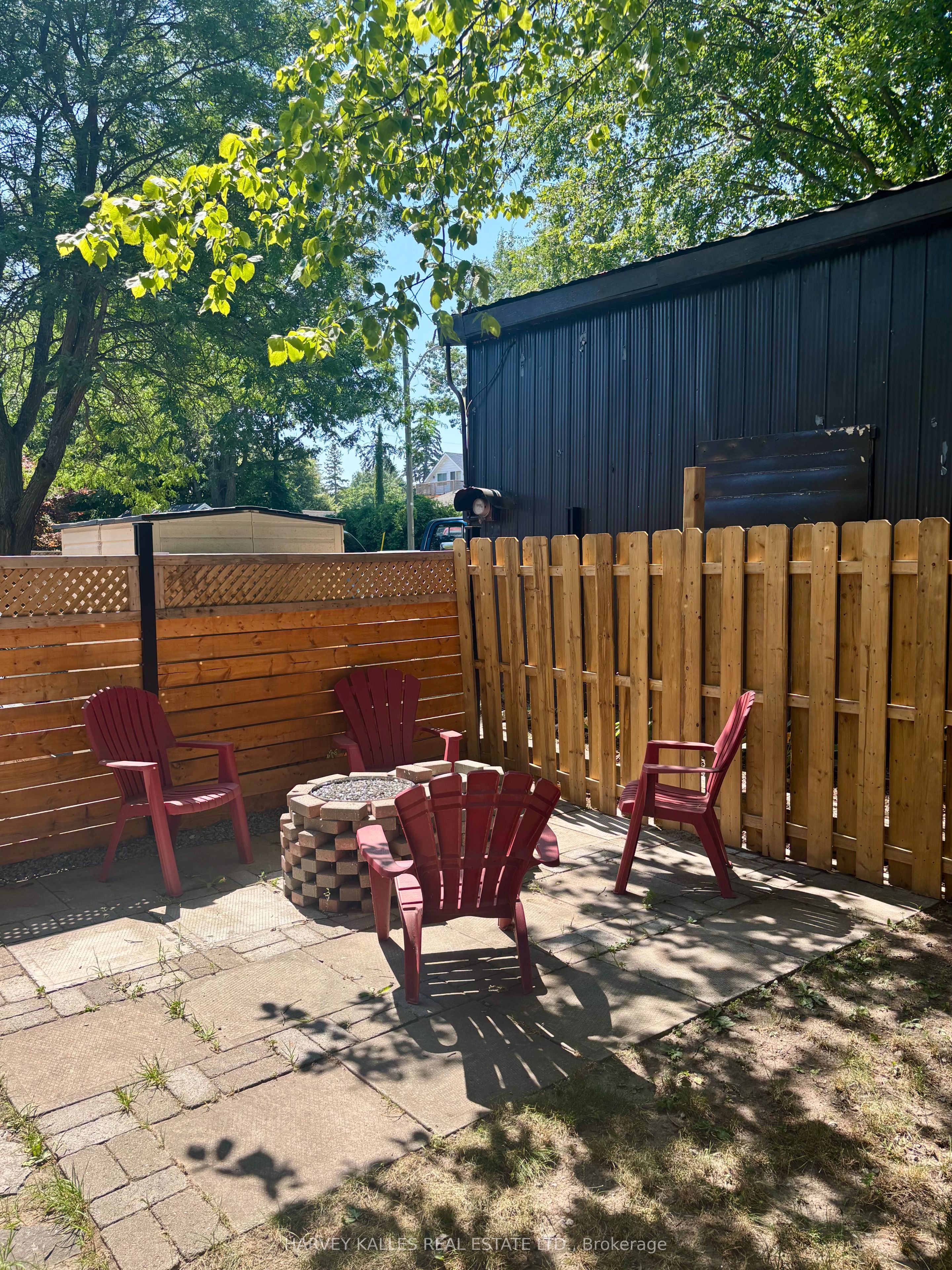 2 Jacksons Lane Property Photo 34