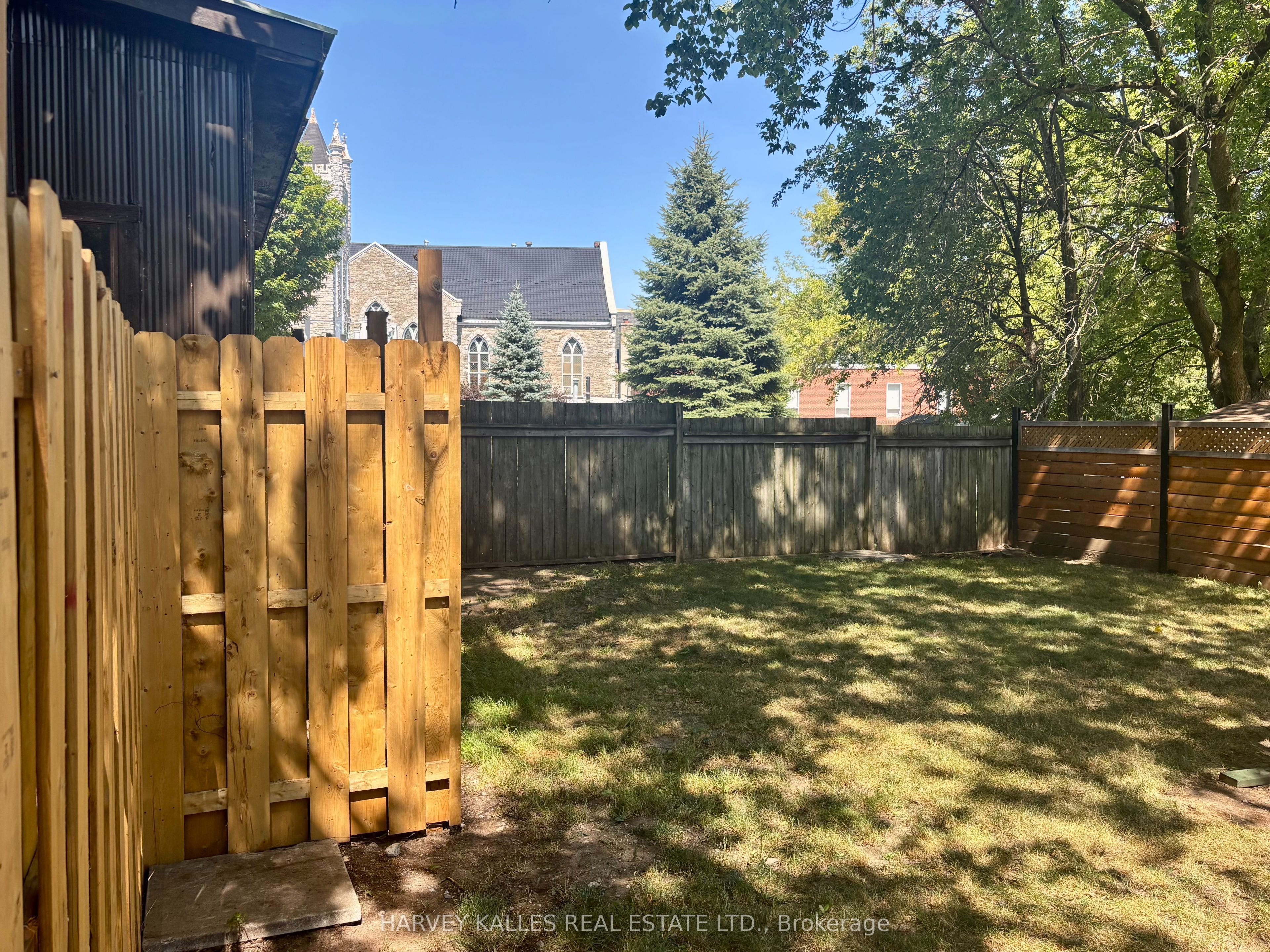 2 Jacksons Lane Property Photo 35
