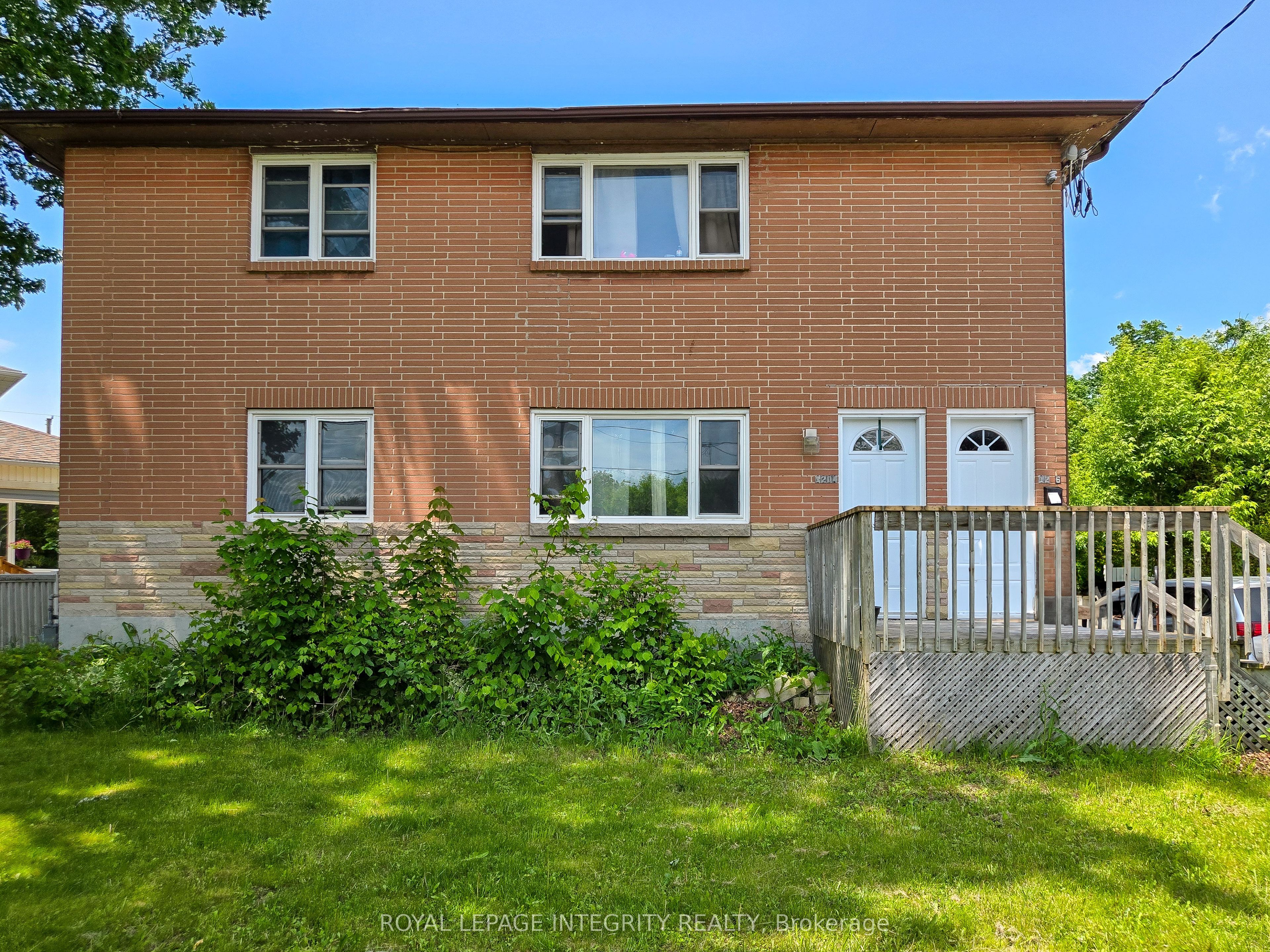 1204-1206 Caswell Crescent Property Photo 1