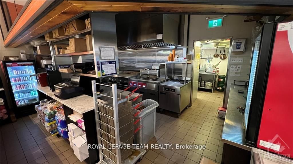 1200 St Laurent Boulevard 611 Property Photo 7