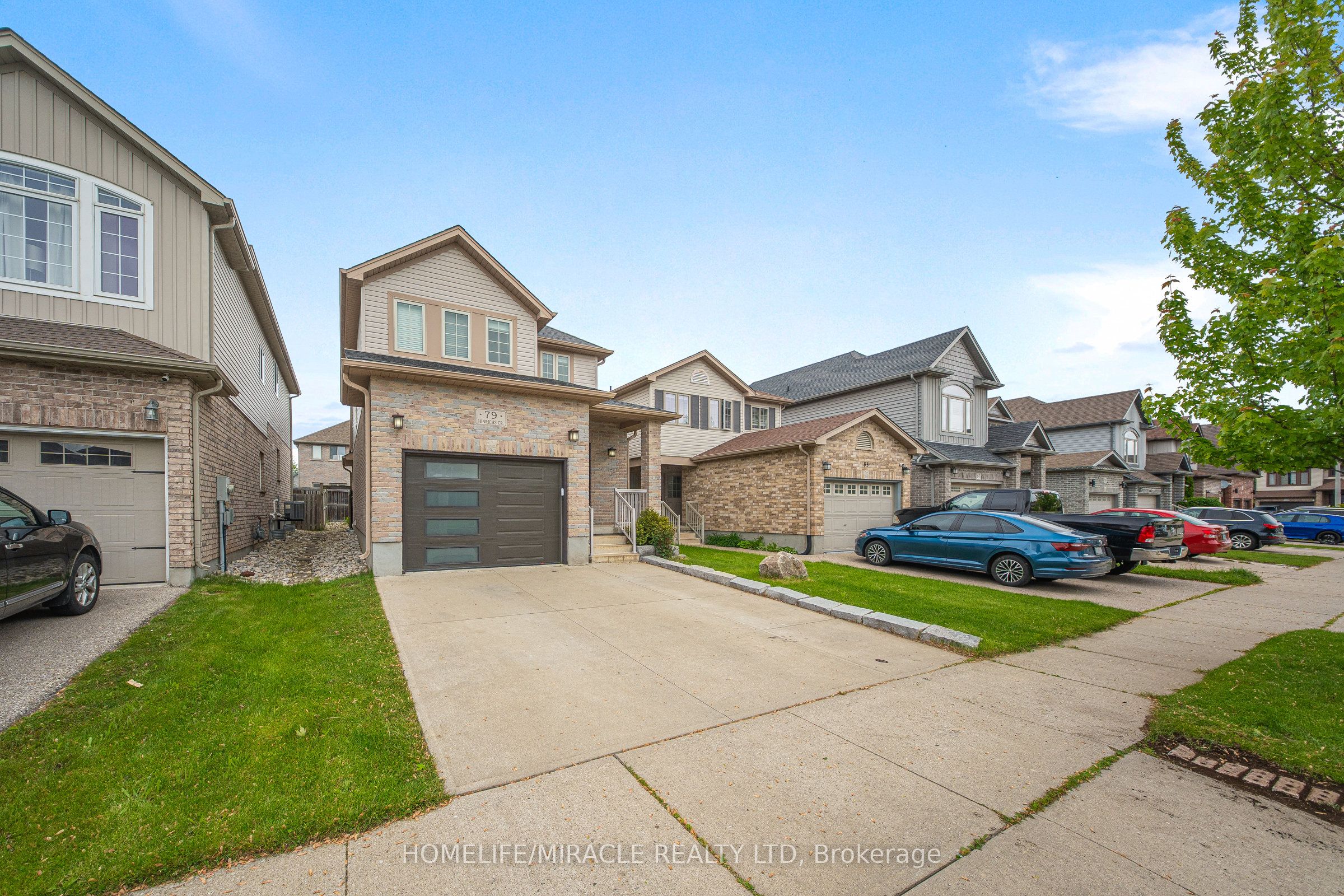 79 Hinrichs Crescent Property Photo 2